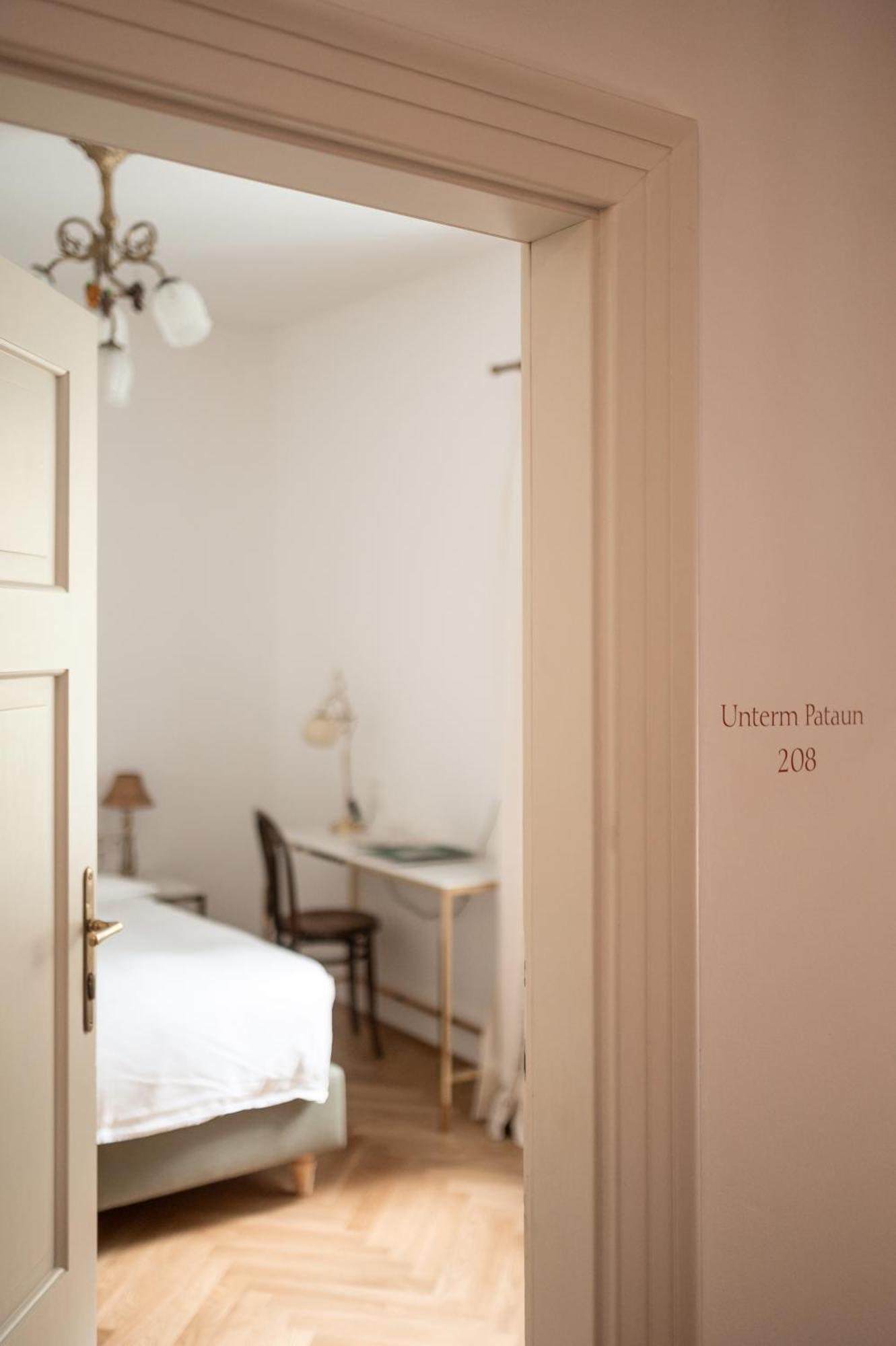 Single Room,1592897093:JPEG
