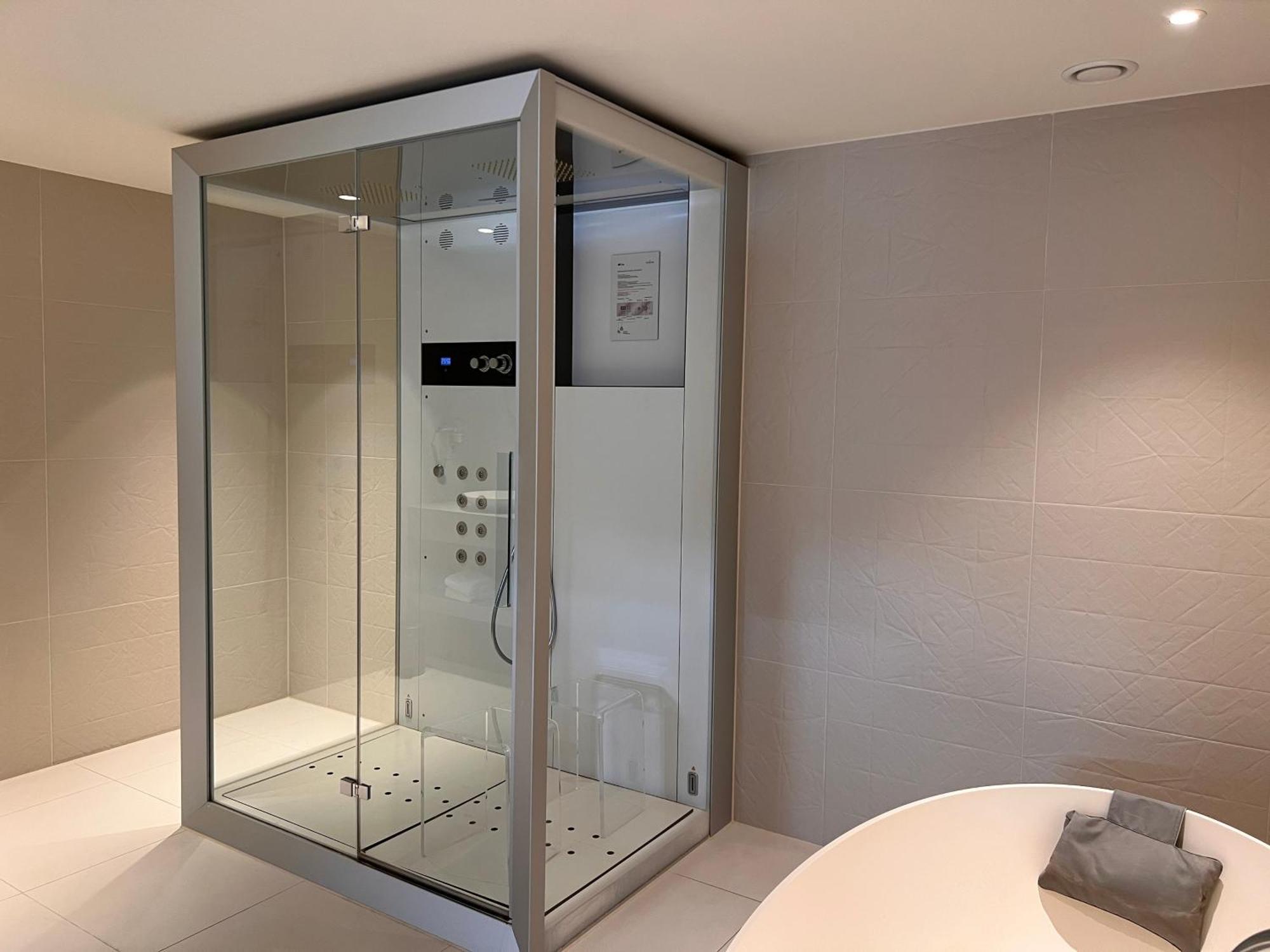 Suite Hot Tub