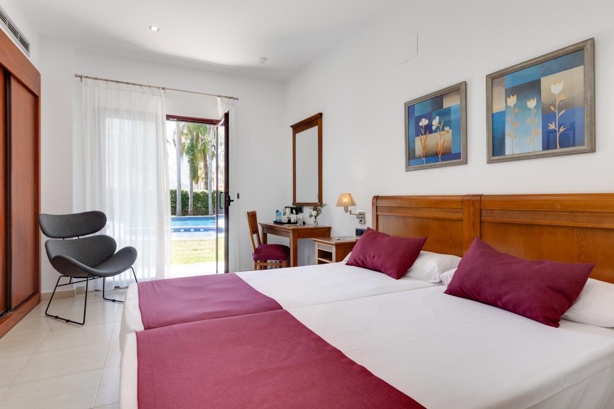 Double or Twin Room Garden Access