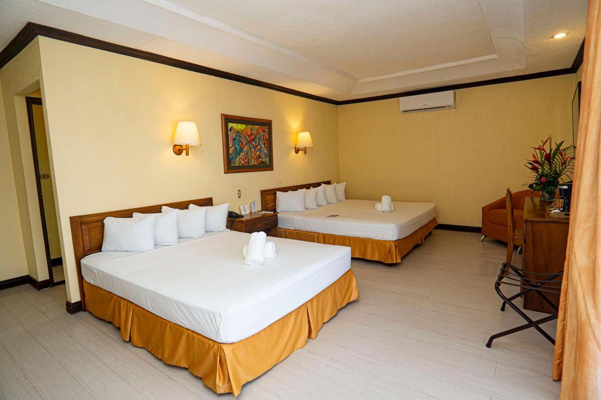 Deluxe Queen Room with Two Queen Beds - Non-Smoking,1607671019:JPEG