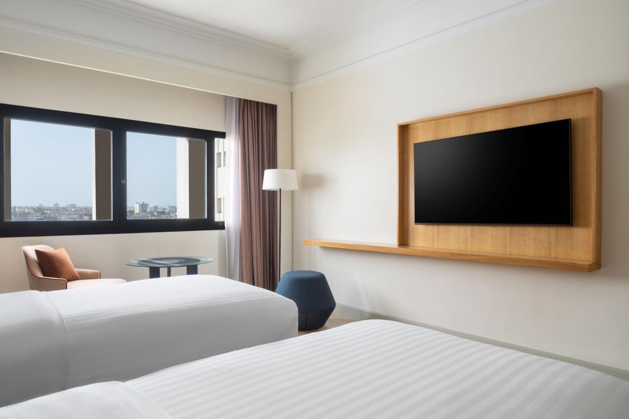 Deluxe Twin Room City View