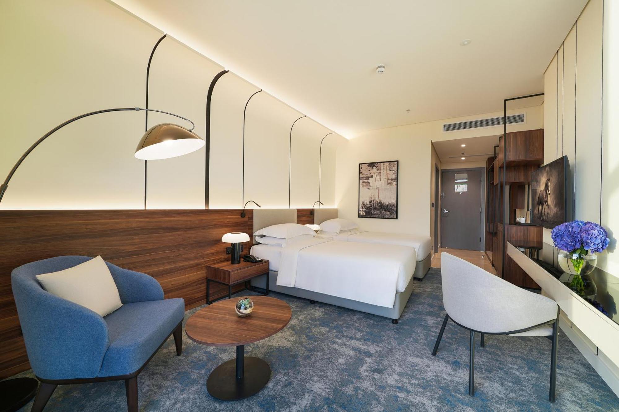 Olaya Street View - Twin Bed