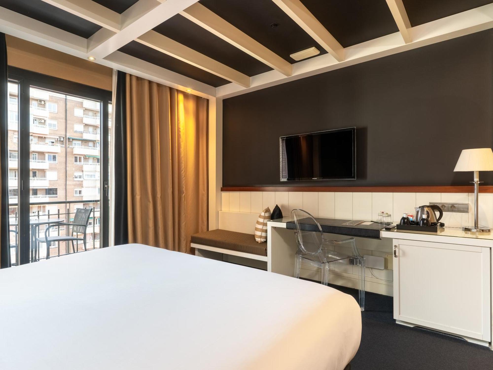 Double or Twin Room Balcony