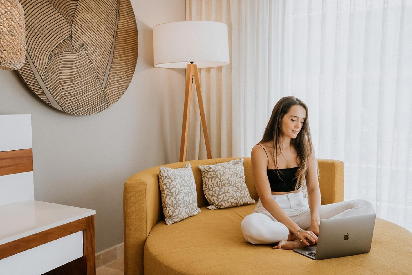 Deluxe Junior Suite Work & Play