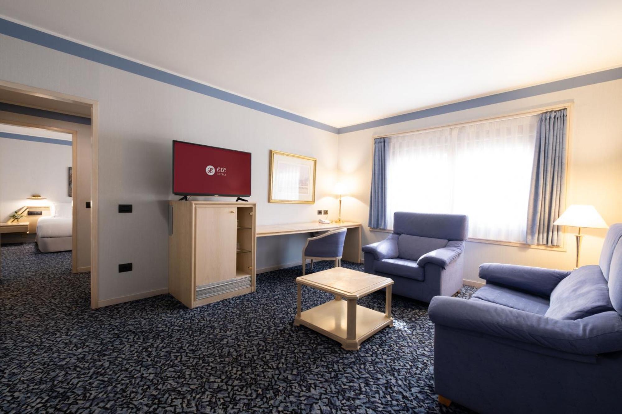Junior Suite,1616874555:JPEG