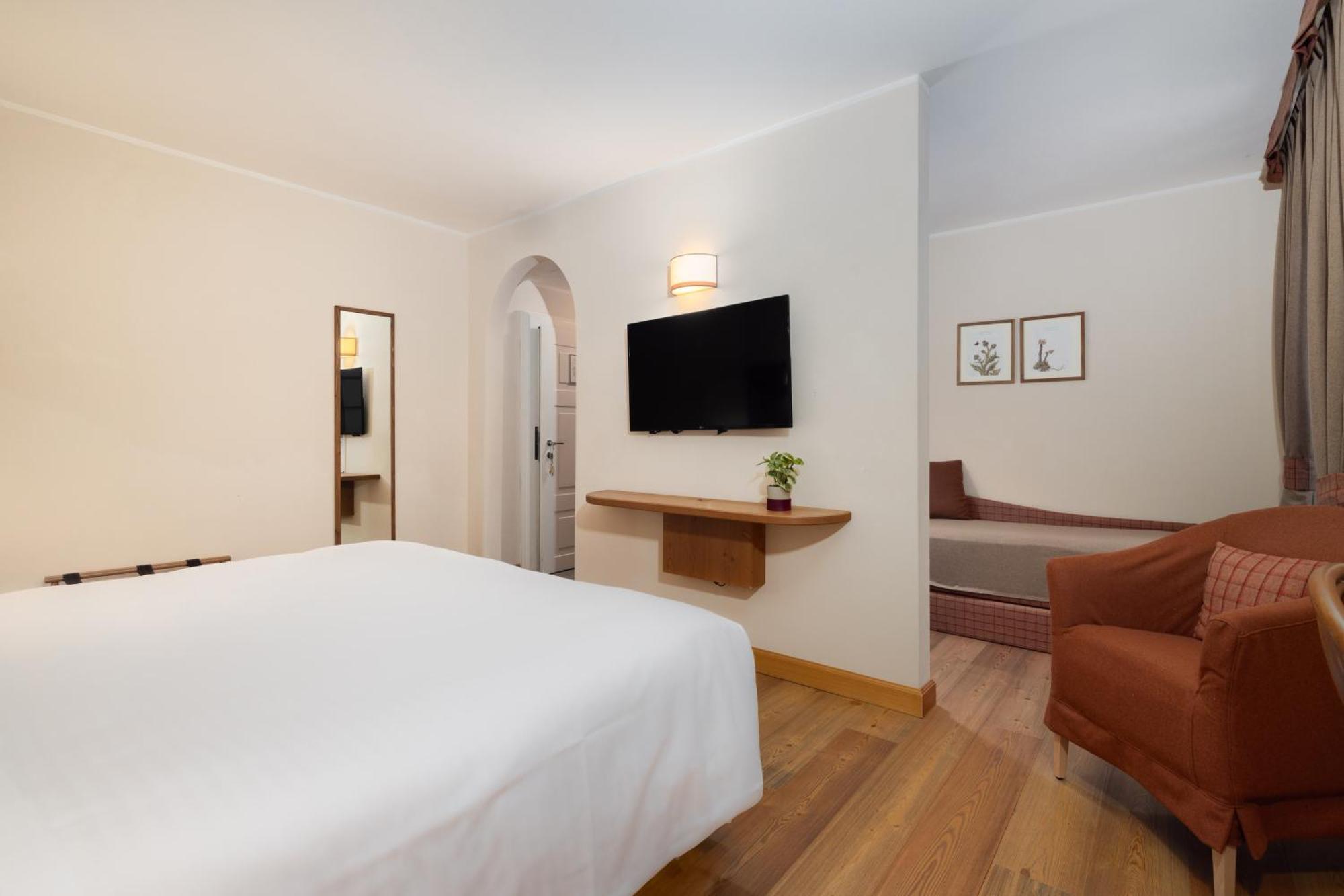 Standard Double Room with Spa access