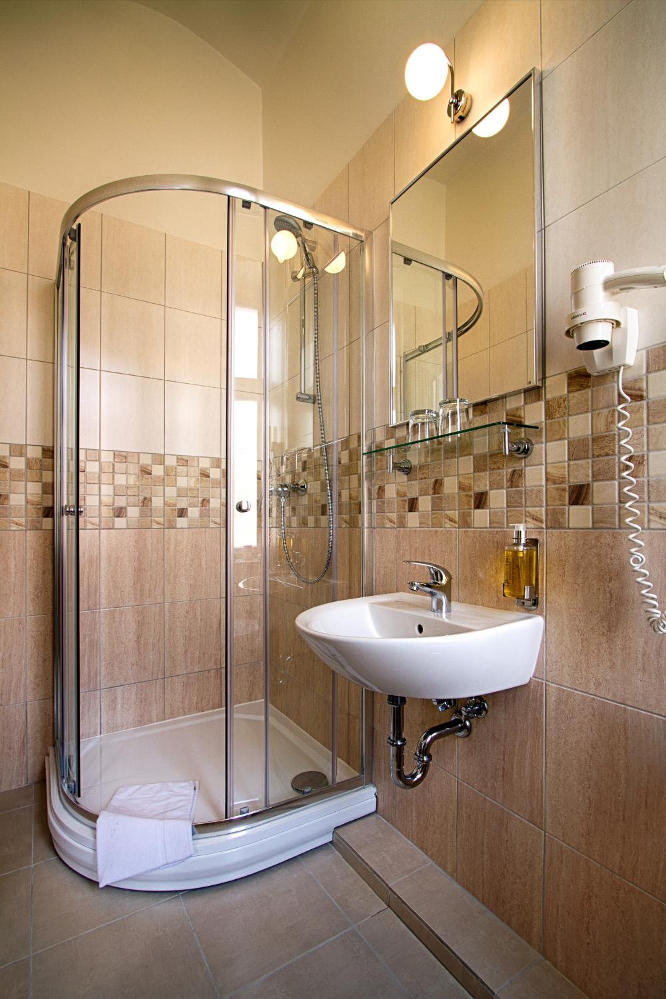 Habitación Doble Económica - 1 o 2 camas - Ático