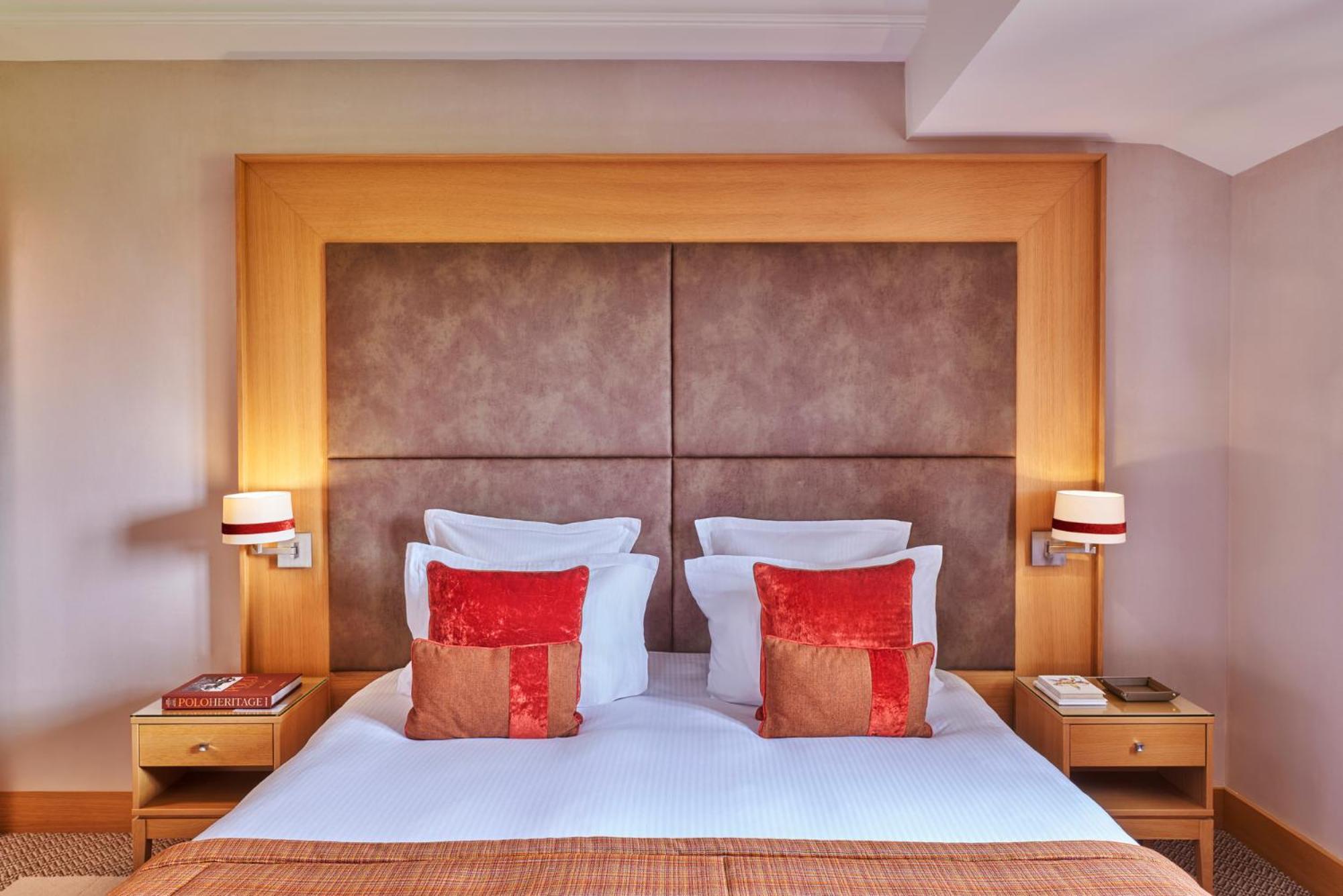 Superior  Room,1624742403:JPEG