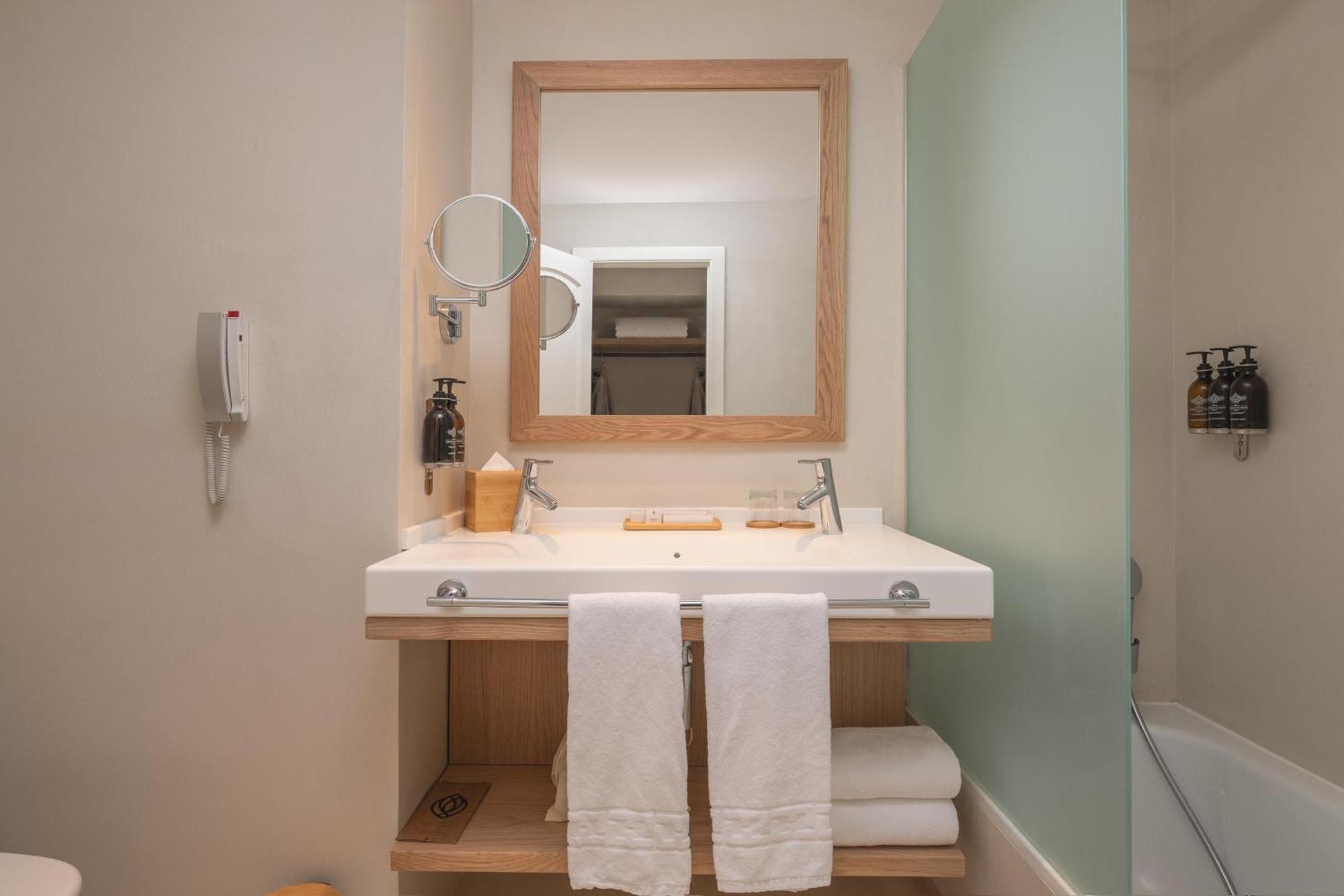 Standard Double Room,1630972232:JPEG