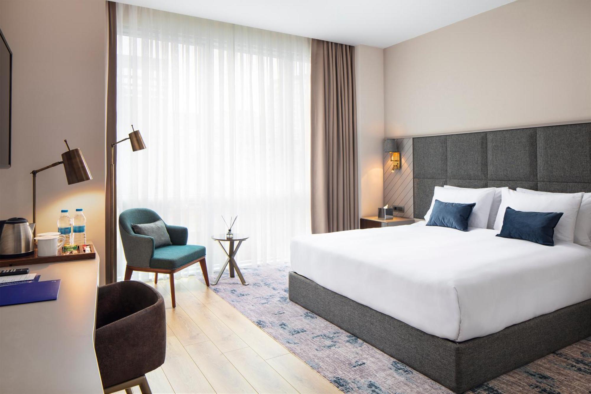Superior King Room