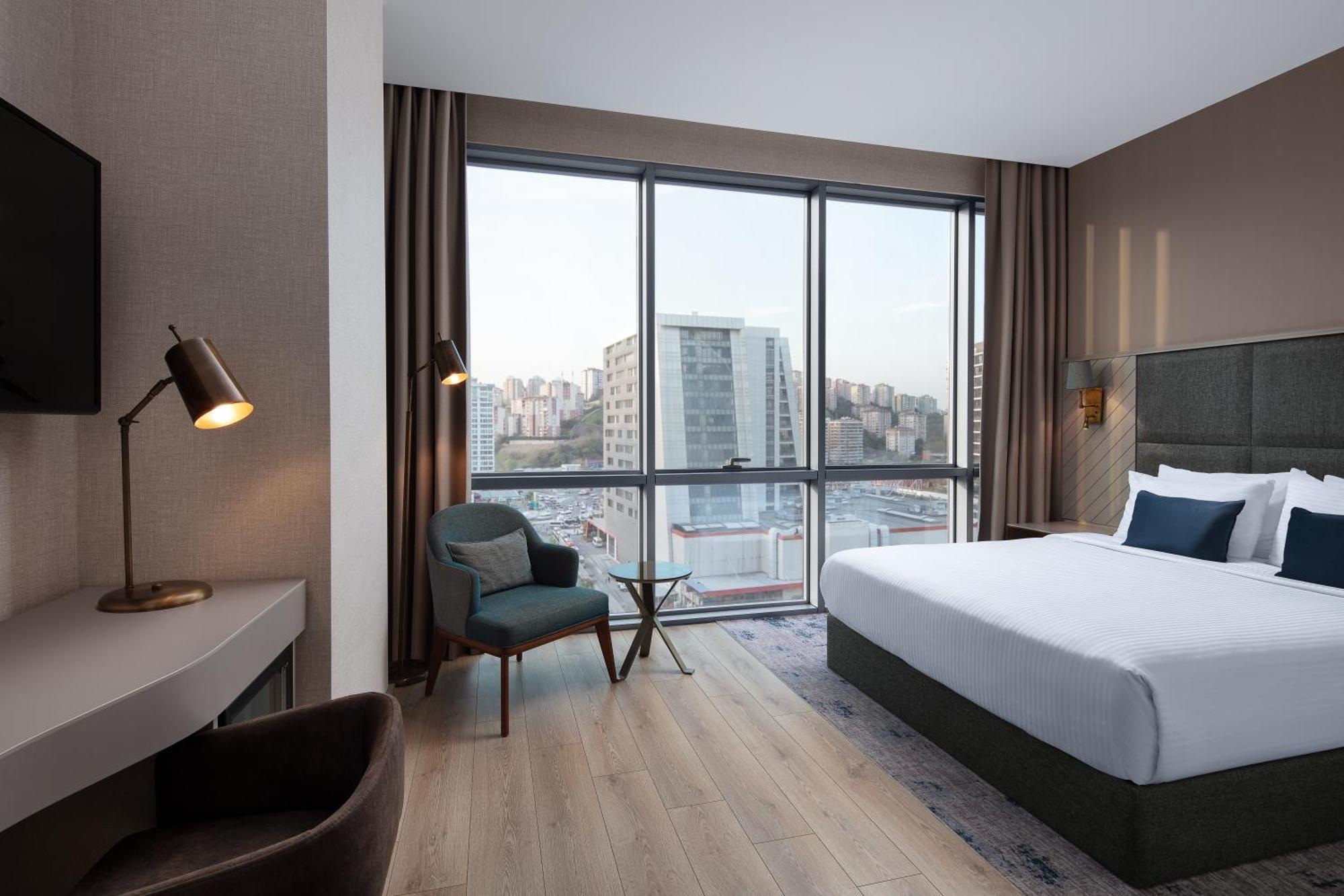Superior King Room
