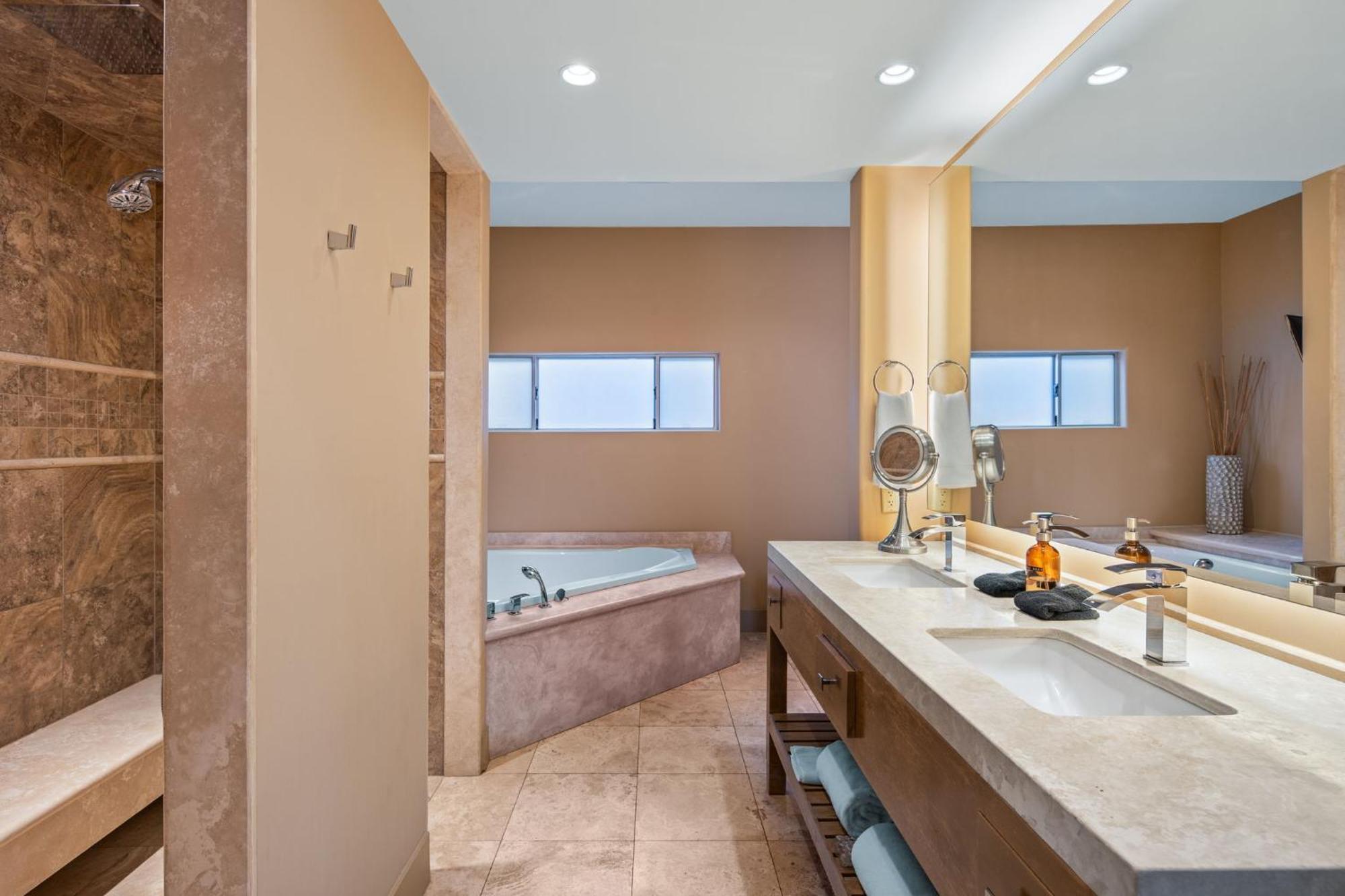 King Suite with Spa Bath,1639648271:JPEG