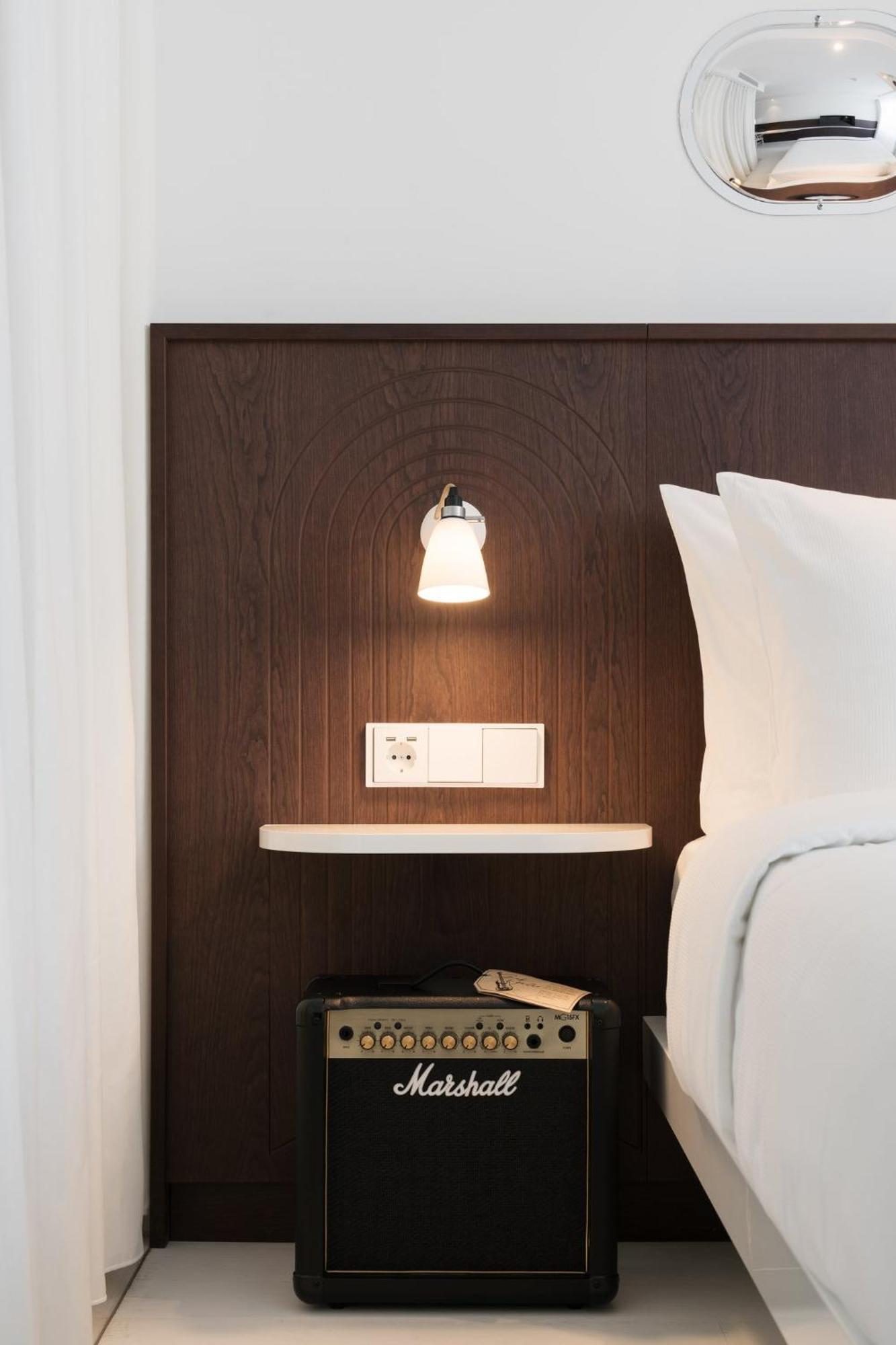 Lovely Kamer