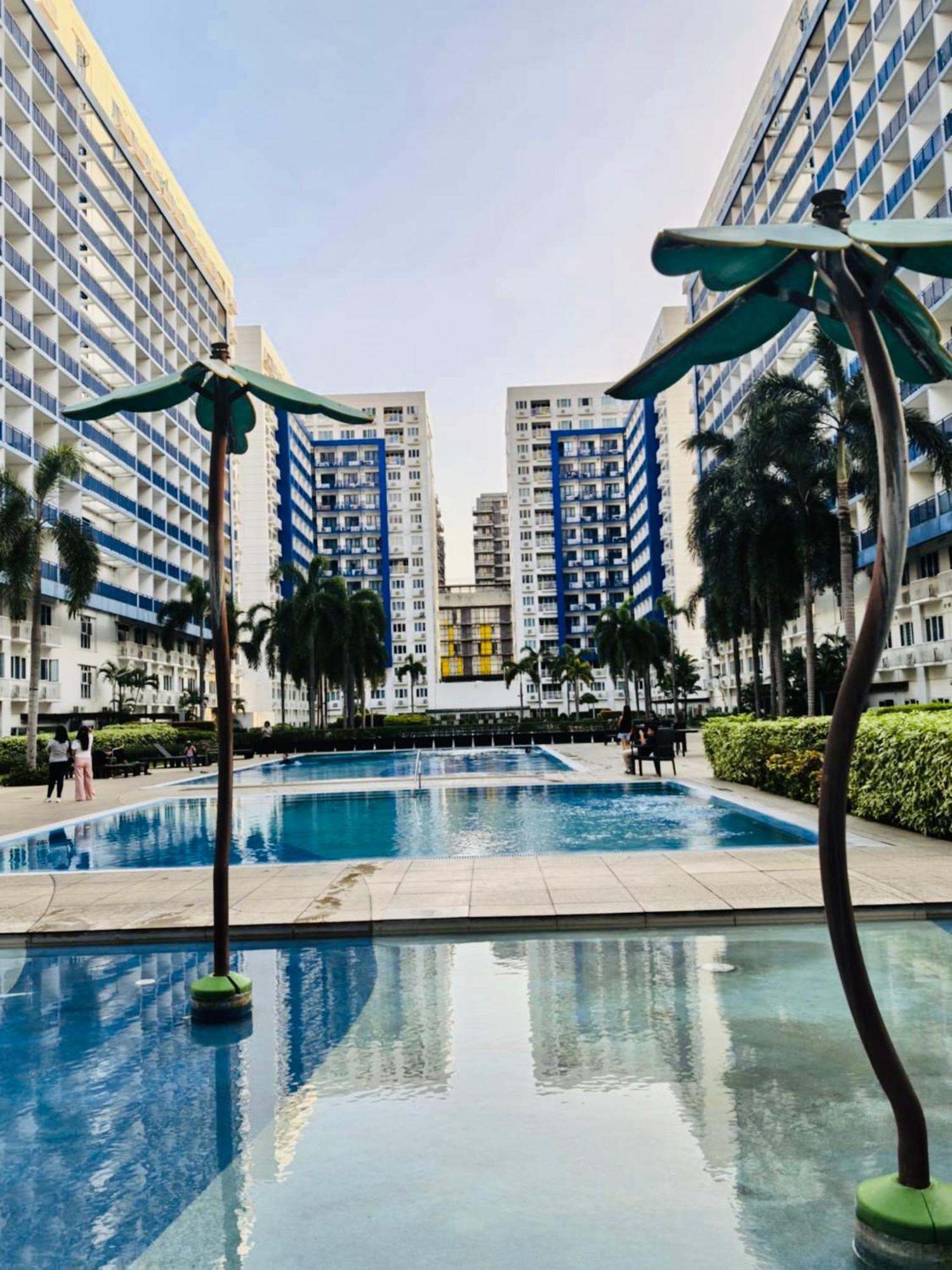 Apartment Pool View