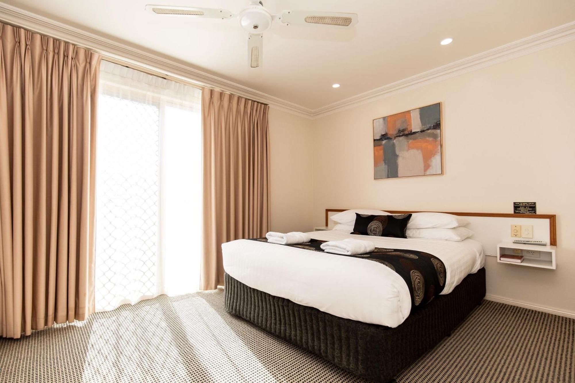 Presidential Spa Room
