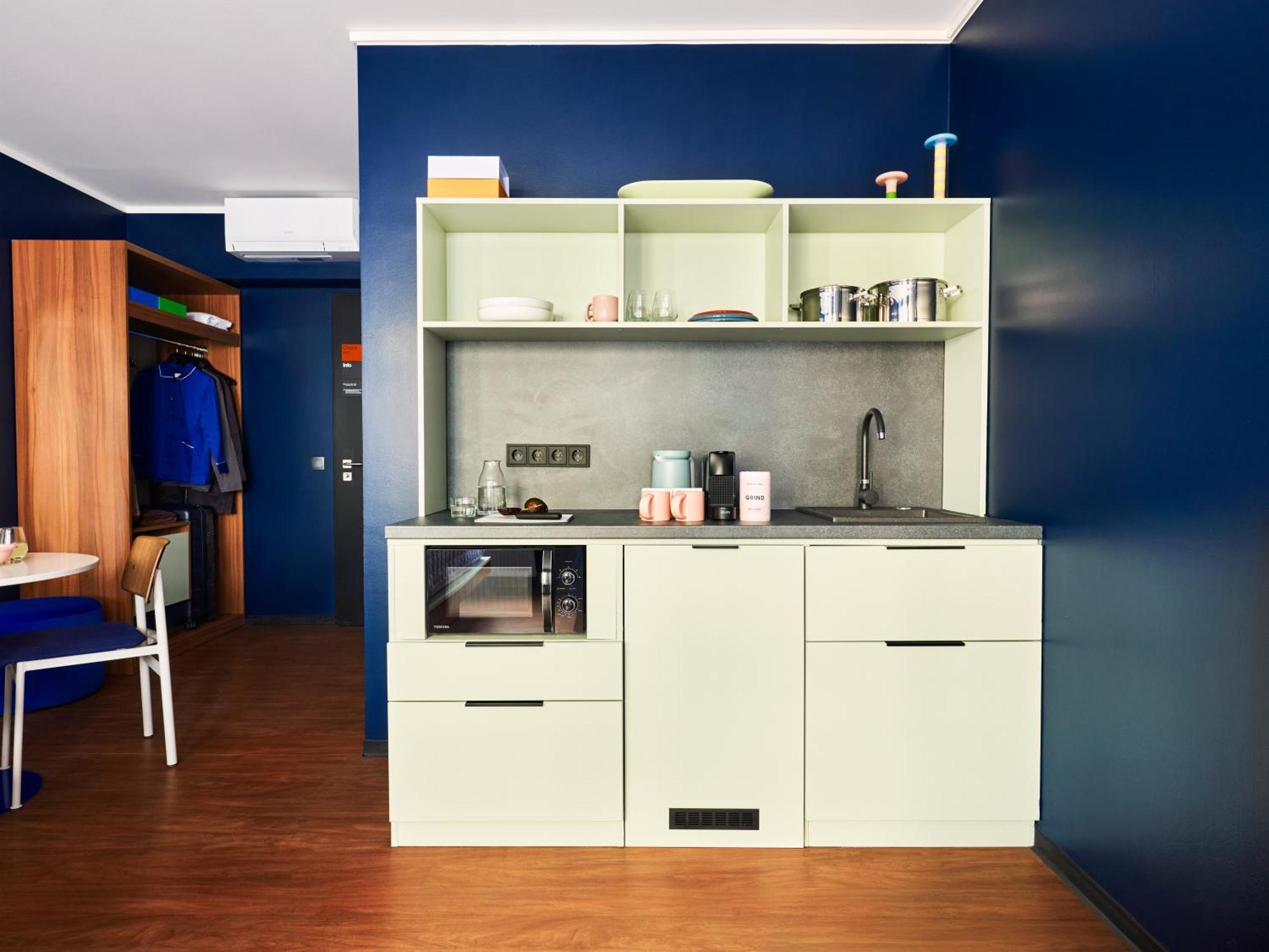 Large Studio Kitchenette Extra Bed