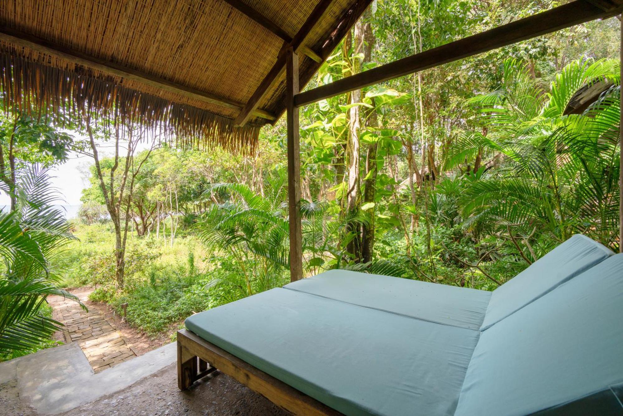 Superior Room Garden View-Rammed Earth shared terrace