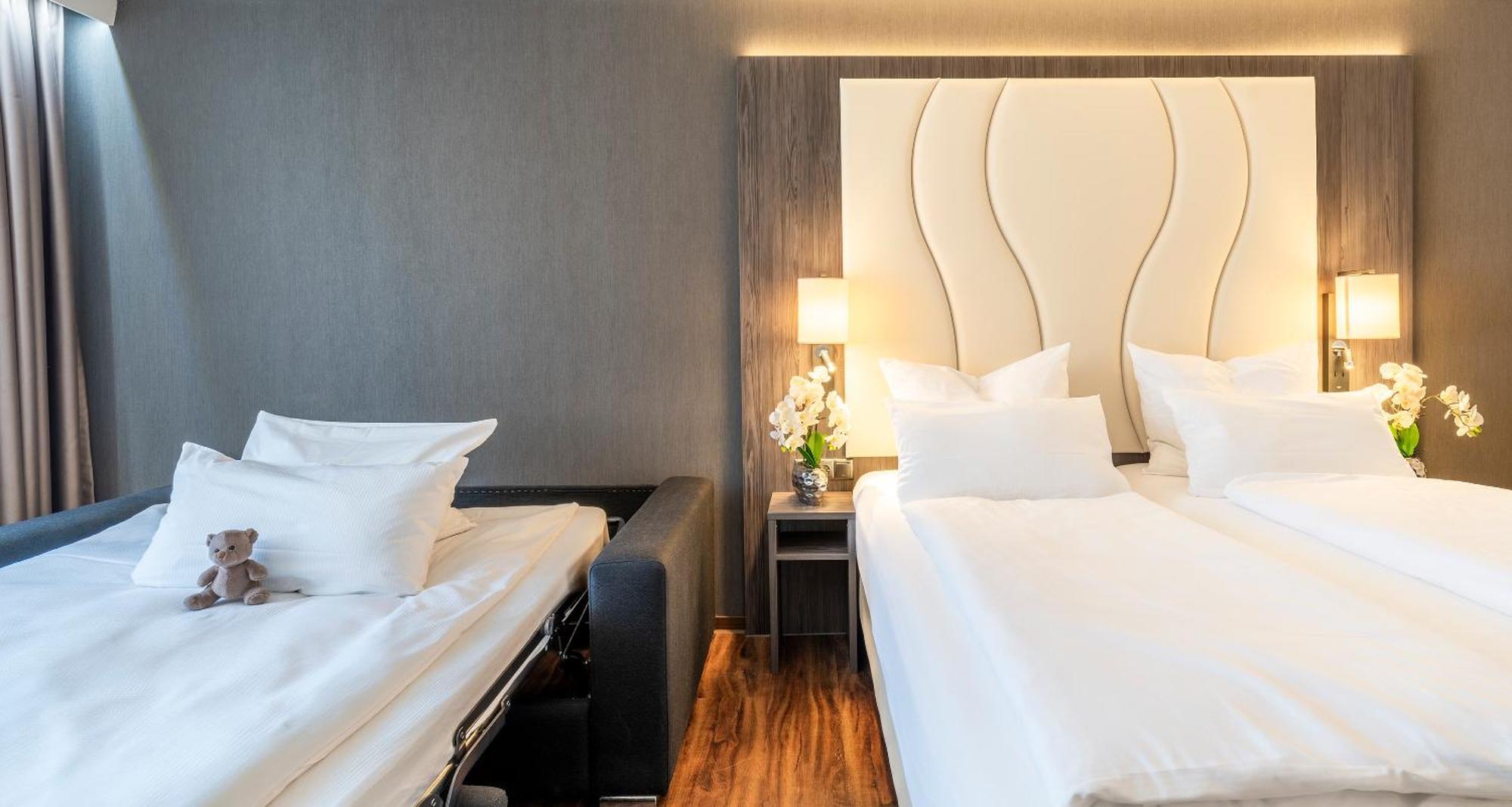Triple Room,1654246594:JPEG