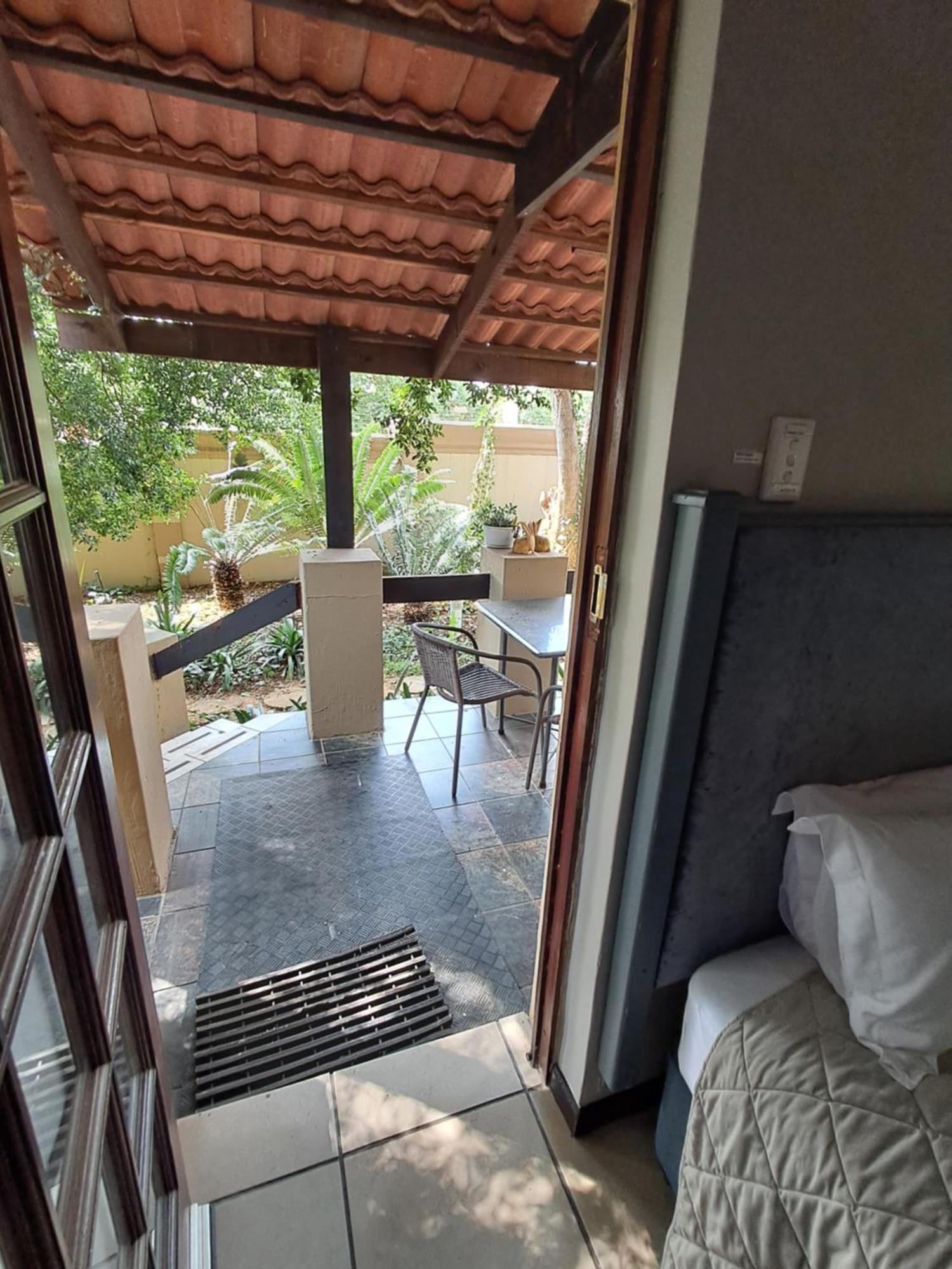 Standard Twin Room Garden View