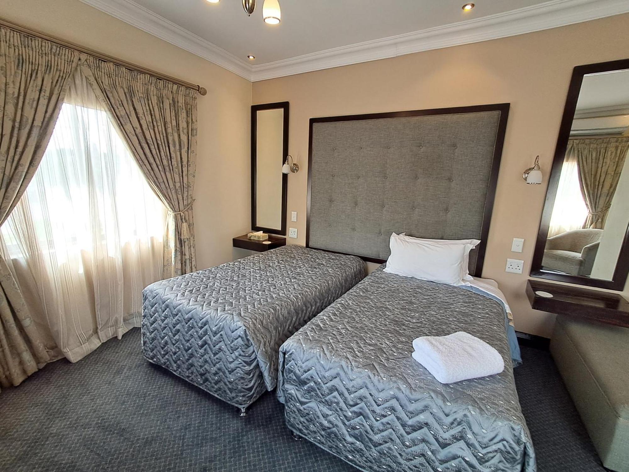 Luxury Twin Room
