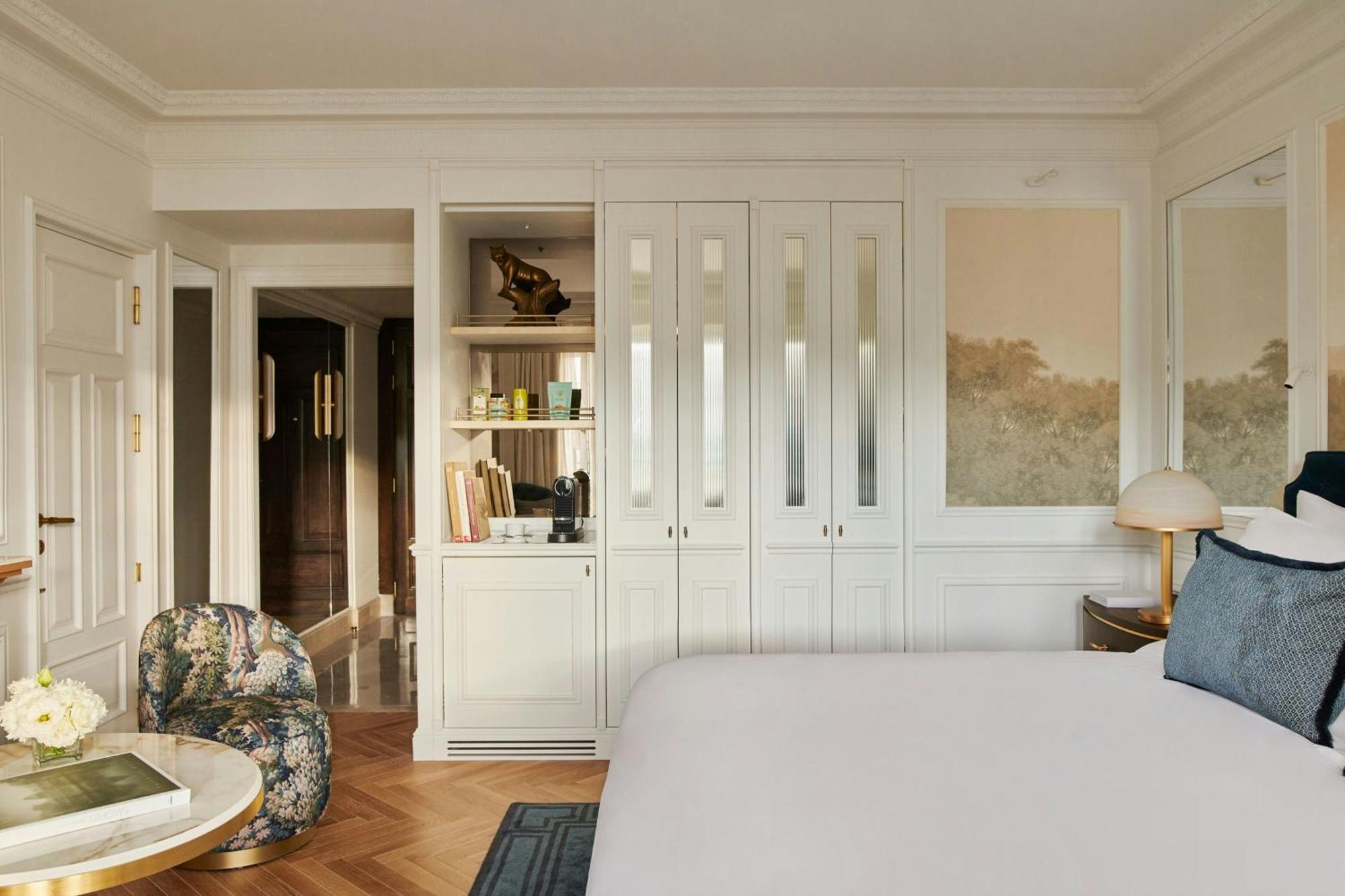 Premium Kamer met Kingsize Bed en Uitzicht op Straat
