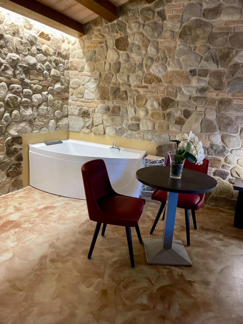 King Room Spa Bath