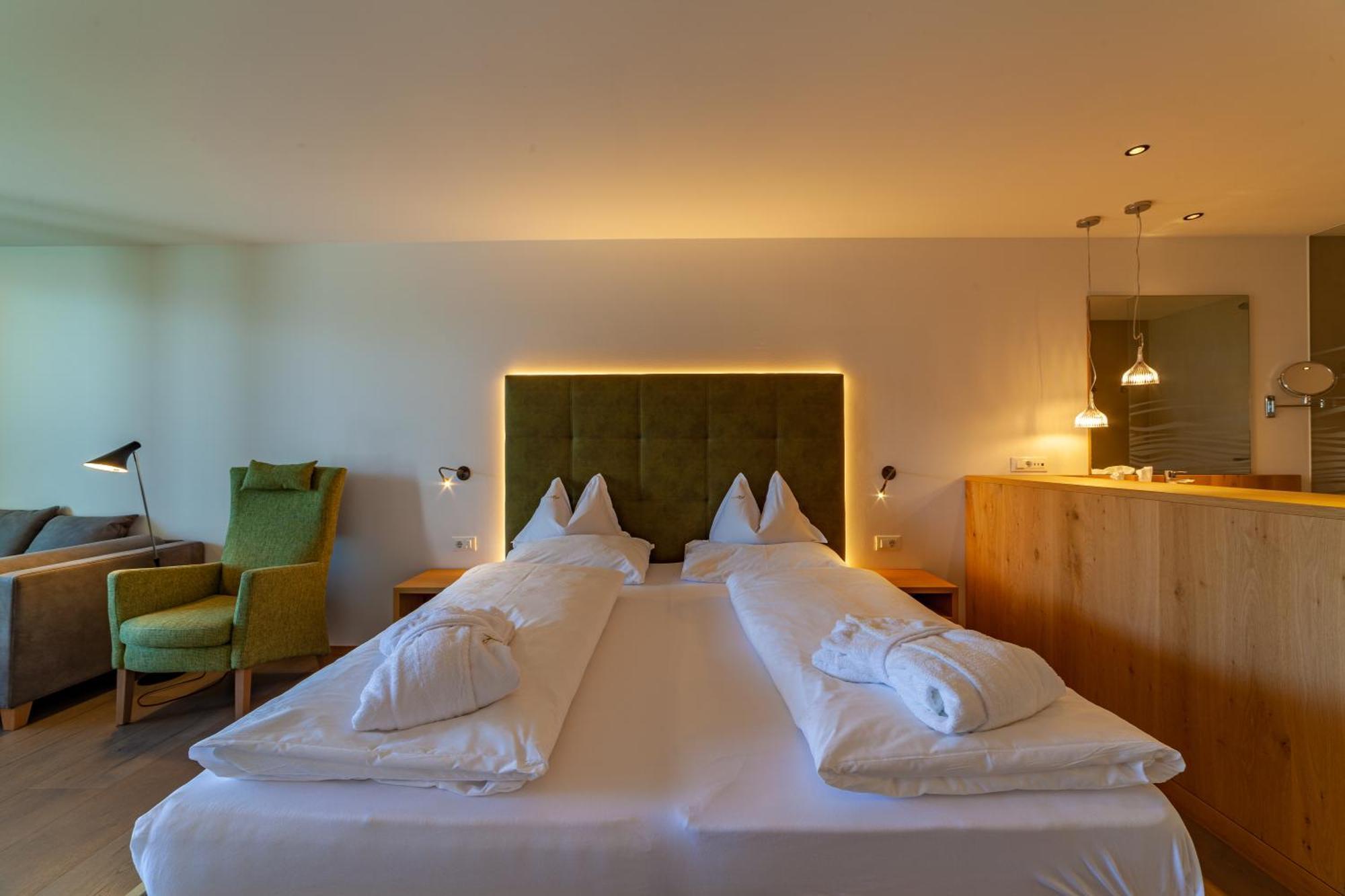 Superior Double Room,1661125800:JPEG