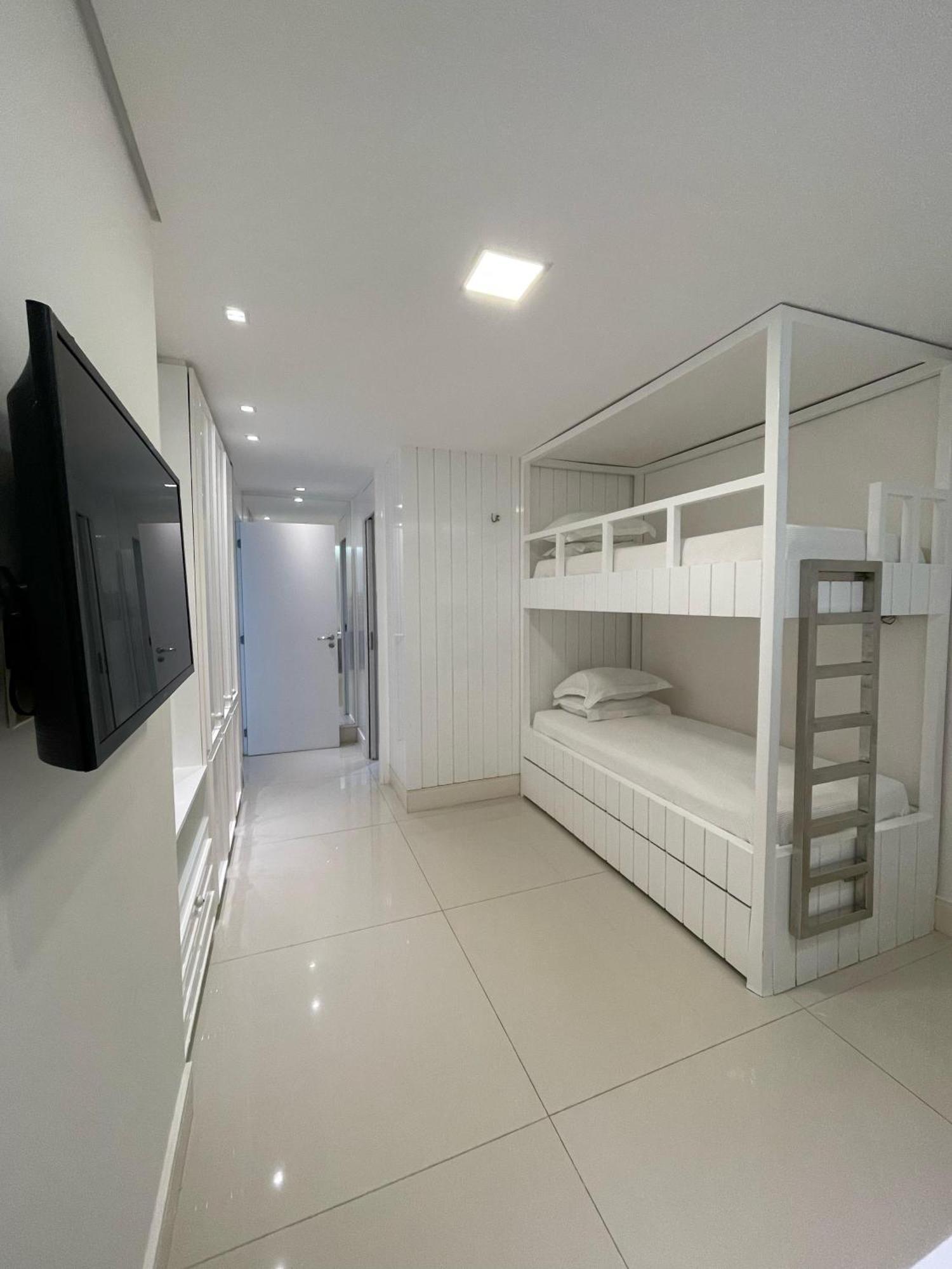 Penthouse Apartment,1665435169:JPEG