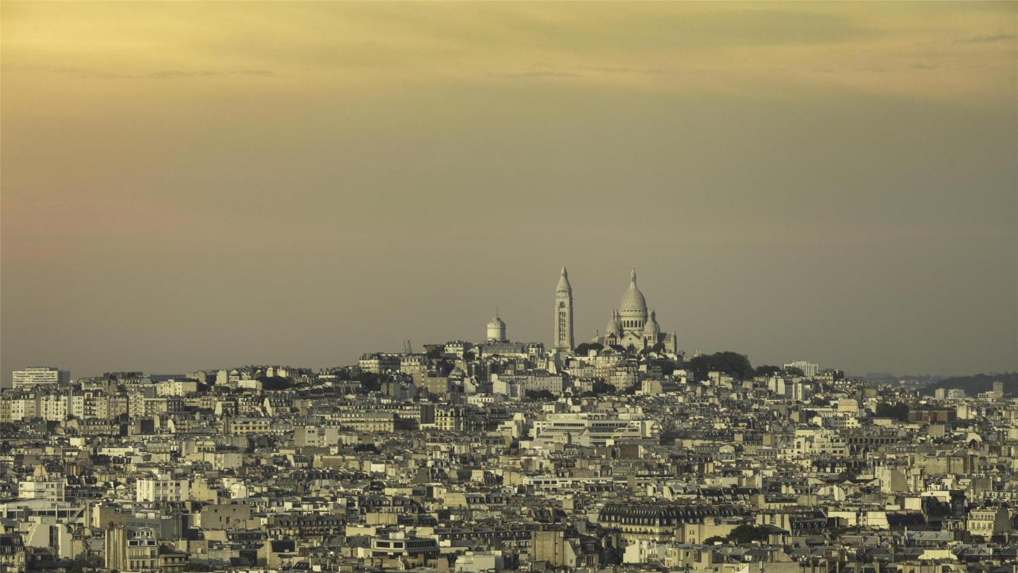 Quarto Twin Deluxe com Vista Montmartre
