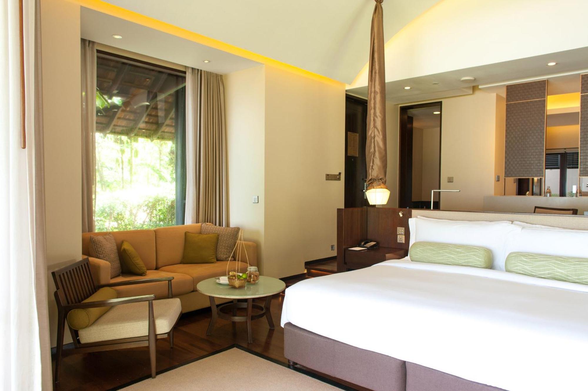 Villa con Piscina Tropicale, 1 Letto King-Size e Divano-Letto