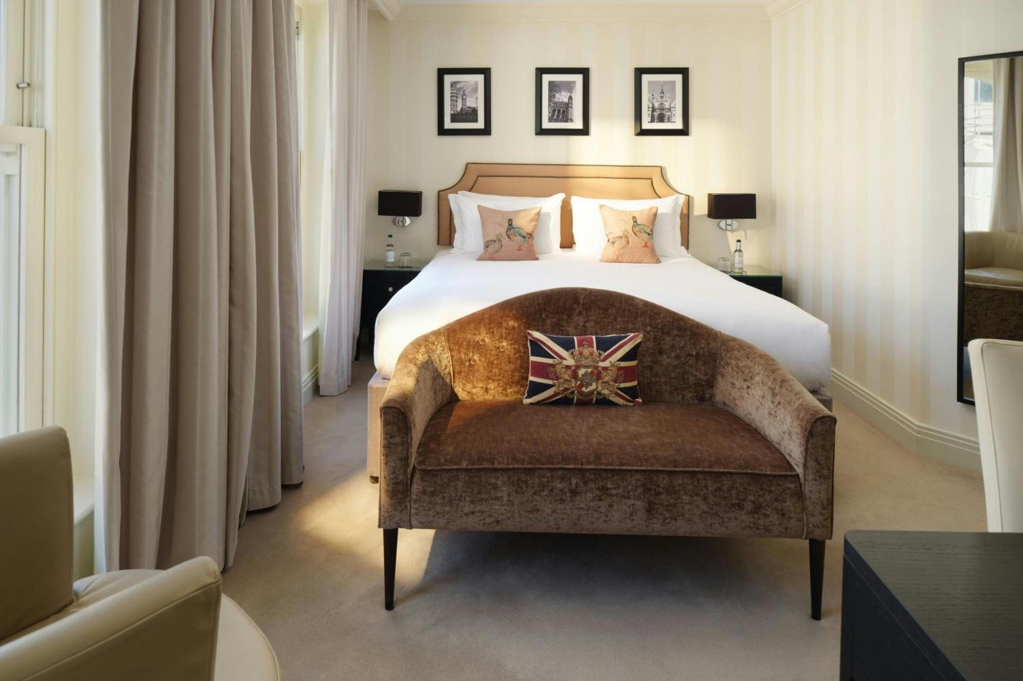 Deluxe Double Guest room 1 King,1679592798:JPEG