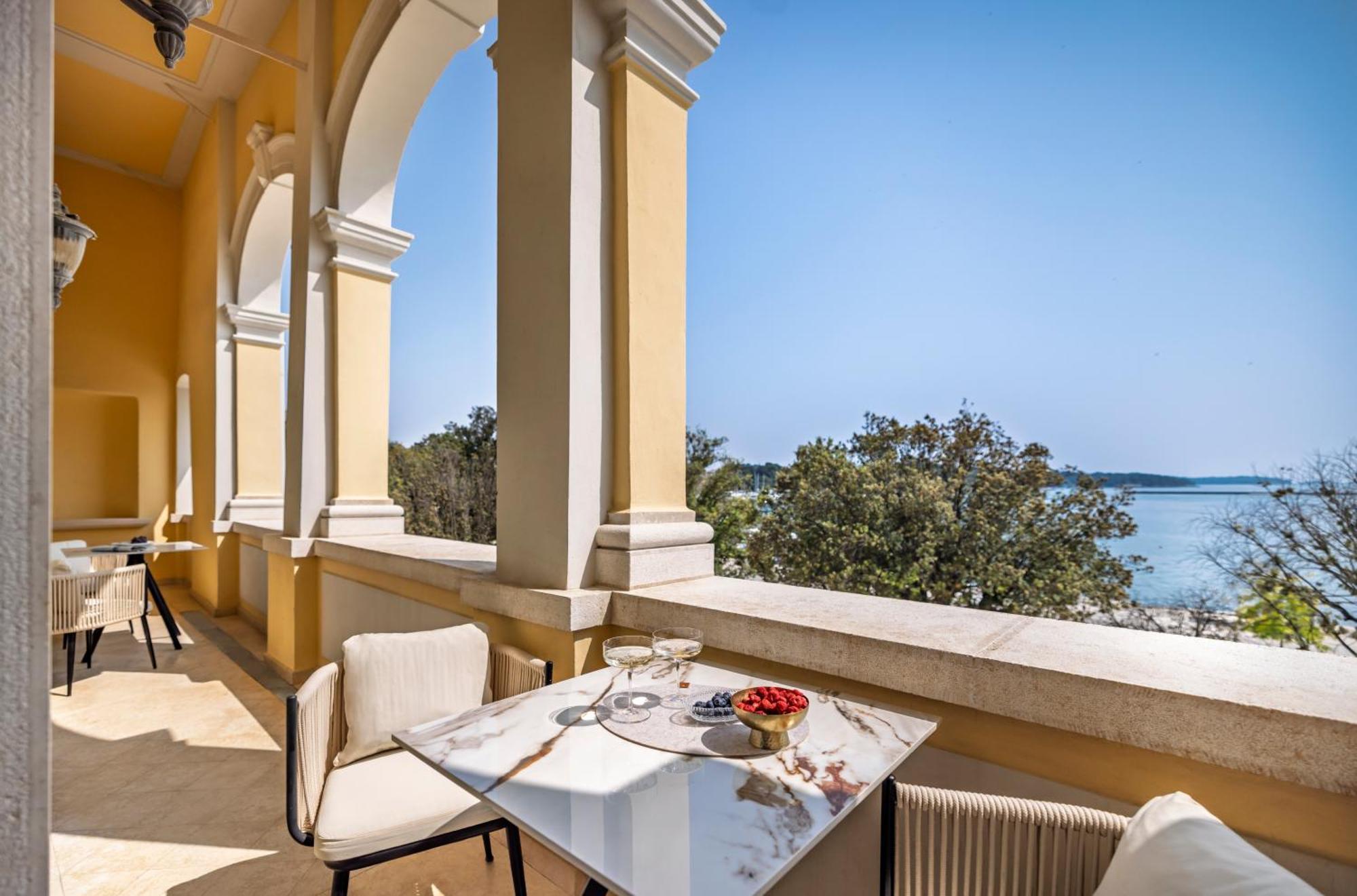 Superior Double Room Balcony Sea View