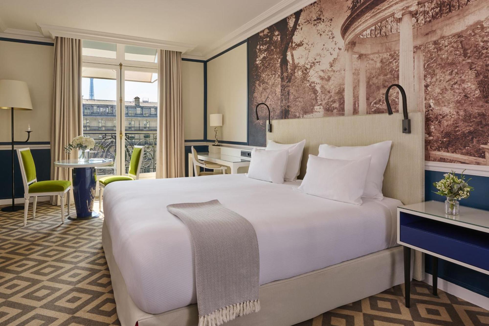 Executive Suite Champs Elysées View,1682929755:JPEG