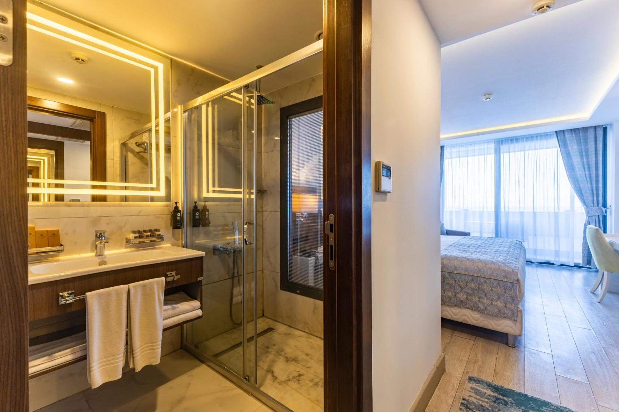 Family Room with Garden View,1686517763:JPEG