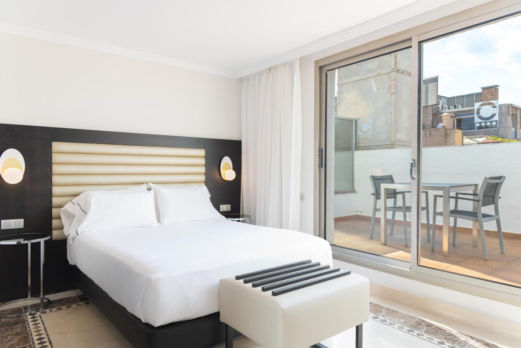 Chambre Double ou Lits Jumeaux avec Terrasse