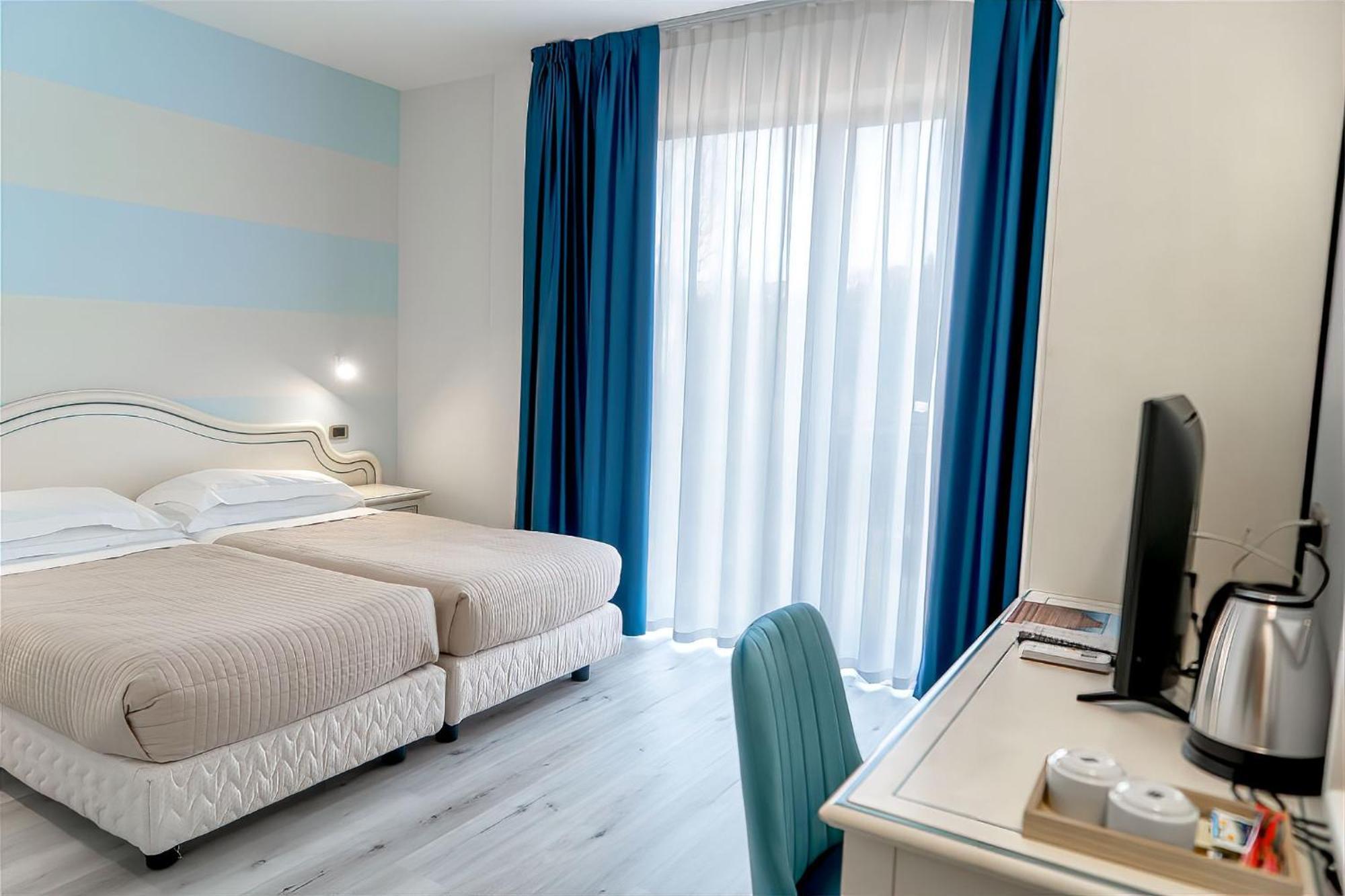 Double or Twin Room,1697794292:JPEG