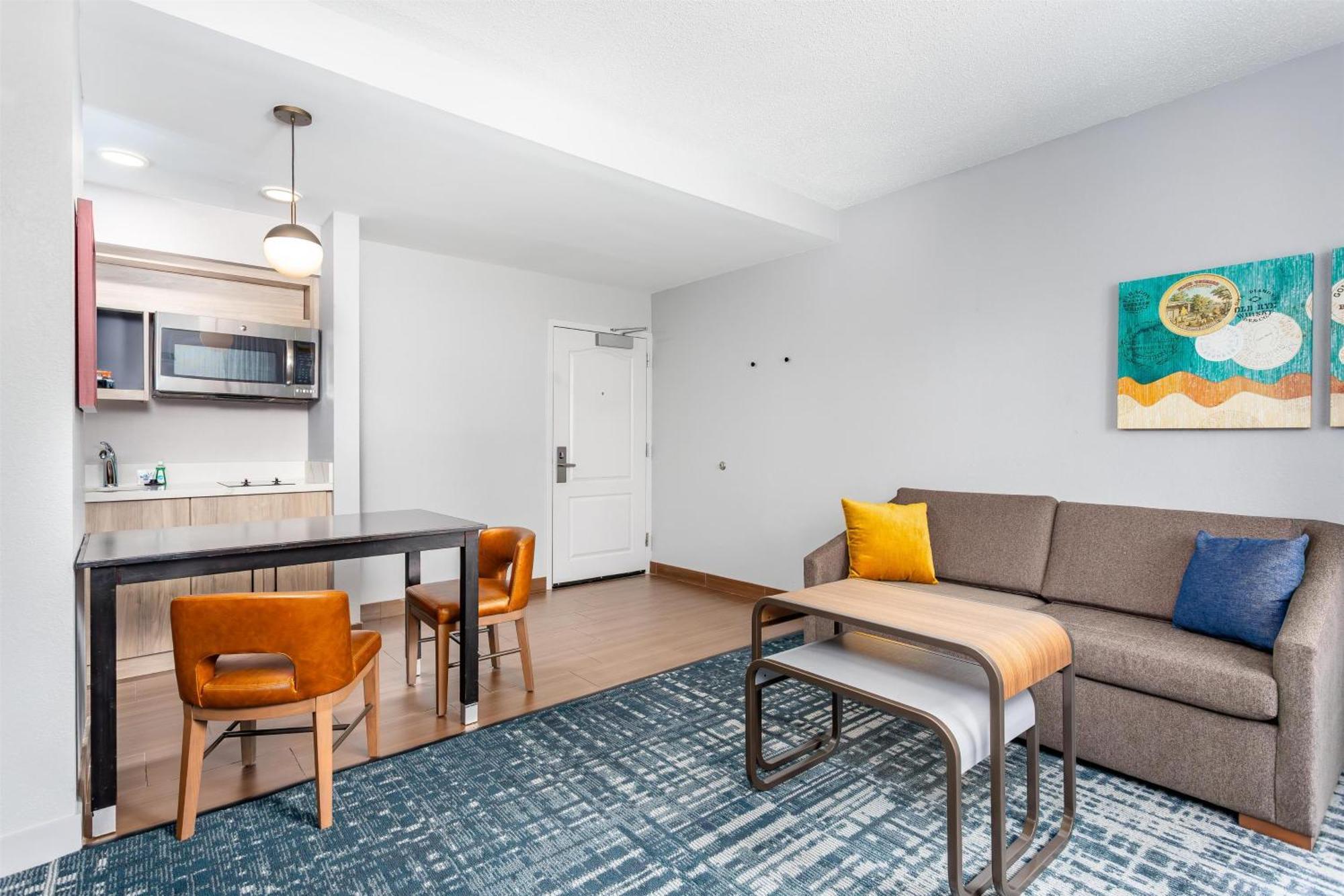 One-Bedroom King Suite - Non-Smoking,1698910969:JPEG