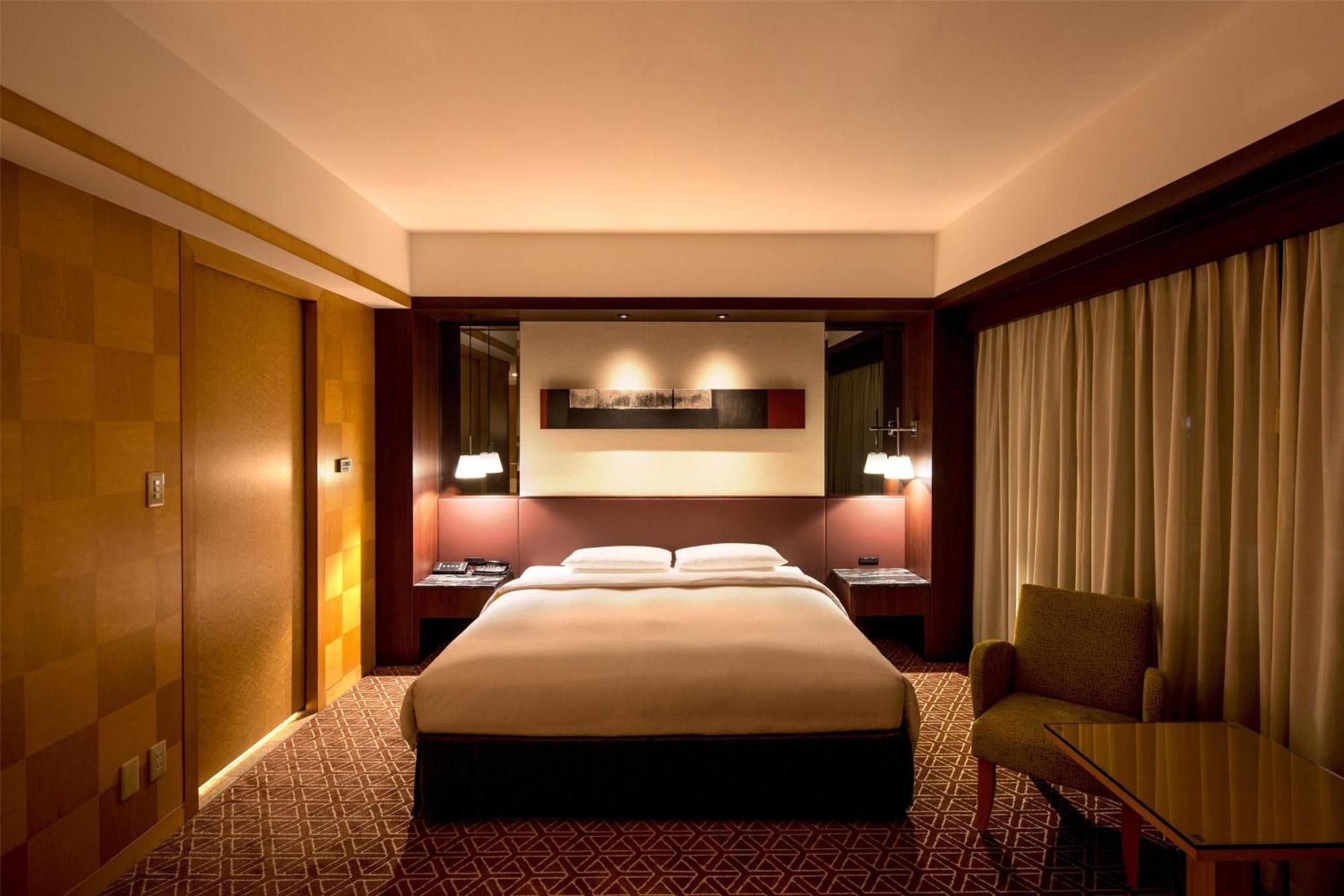 King Room,1699011664:JPEG