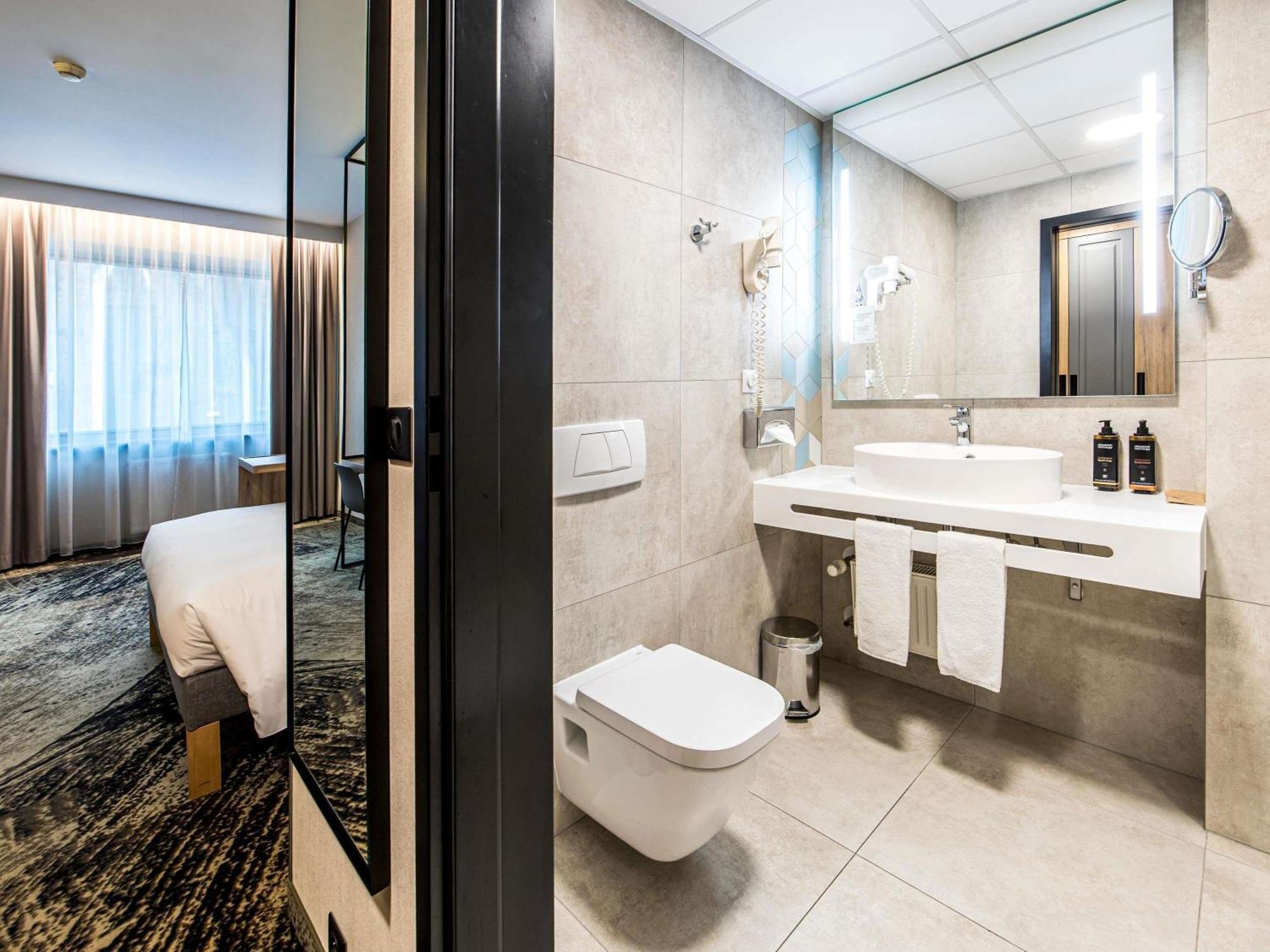 Privilege Room newly renovated double bed sofa City or Cathedral View,1704869715:JPEG