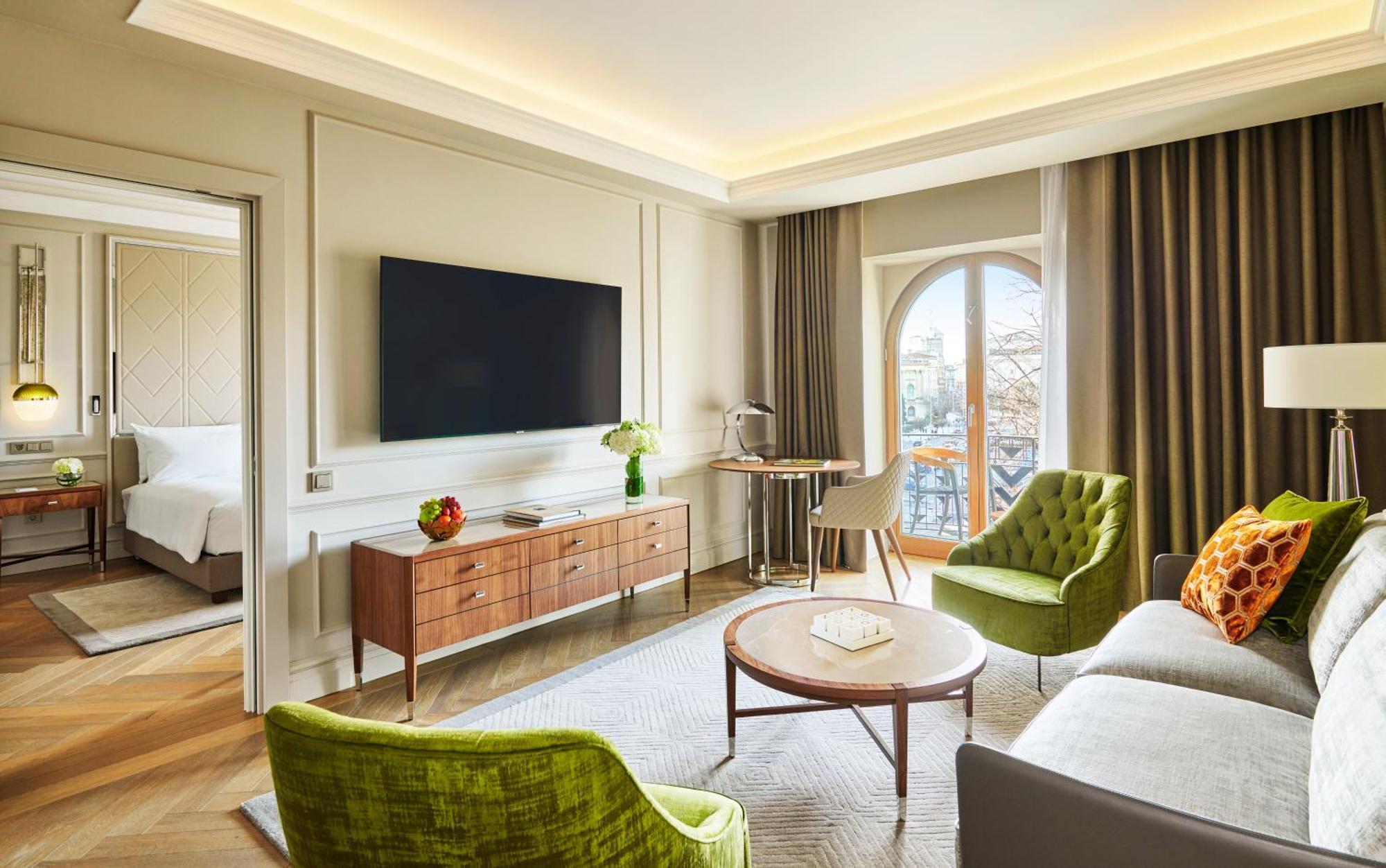 One-Bedroom King Suite with City View