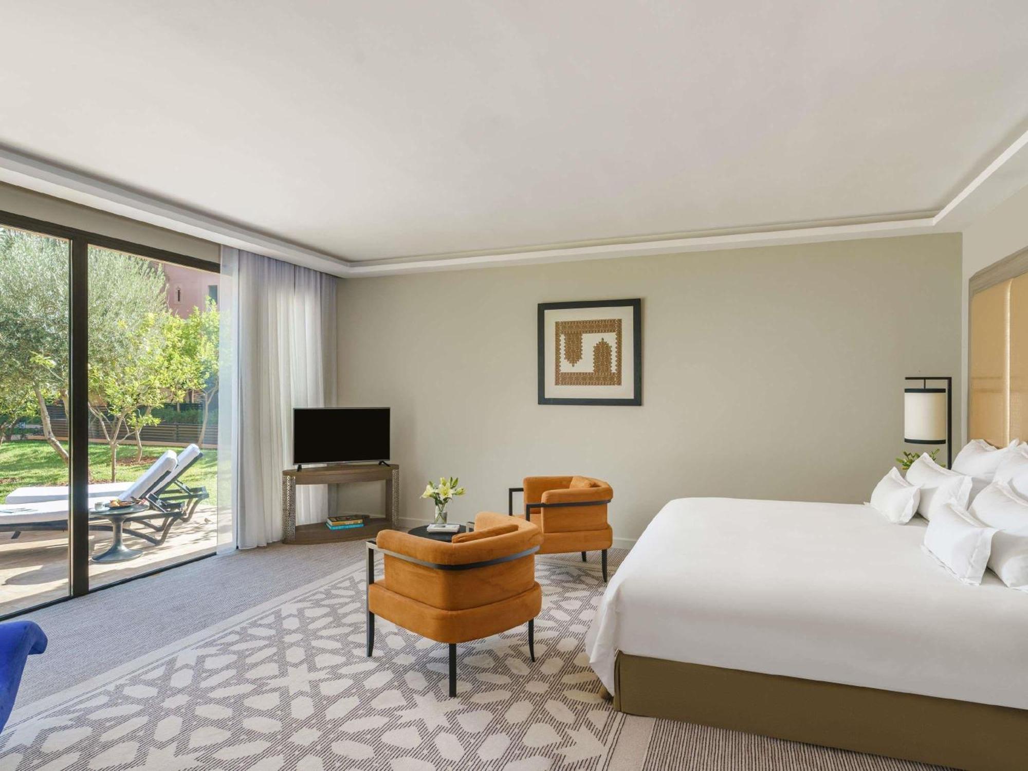 Deluxe King Room,1706910894:JPEG