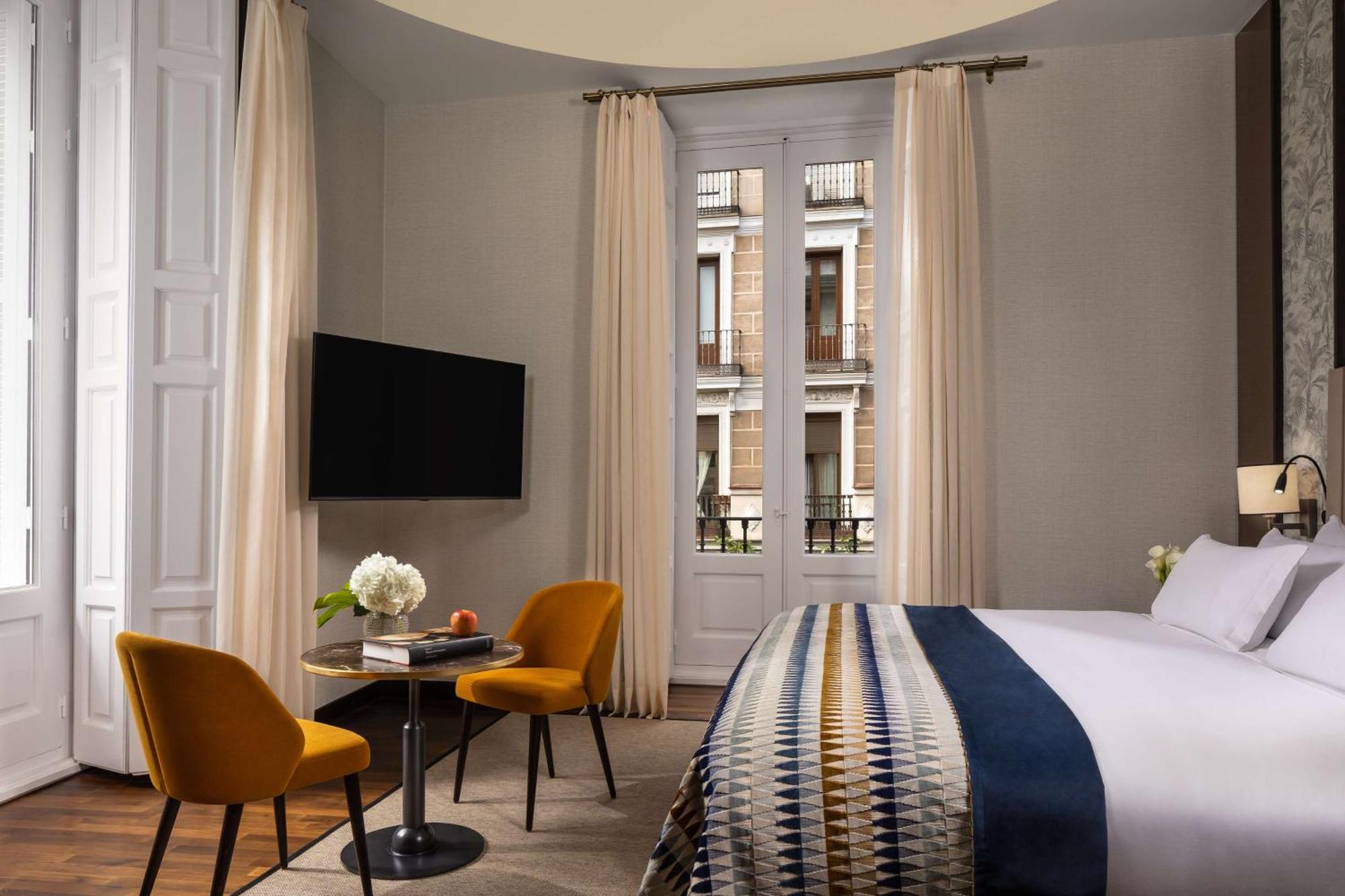 Suite Extra bed,1765212349:JPEG
