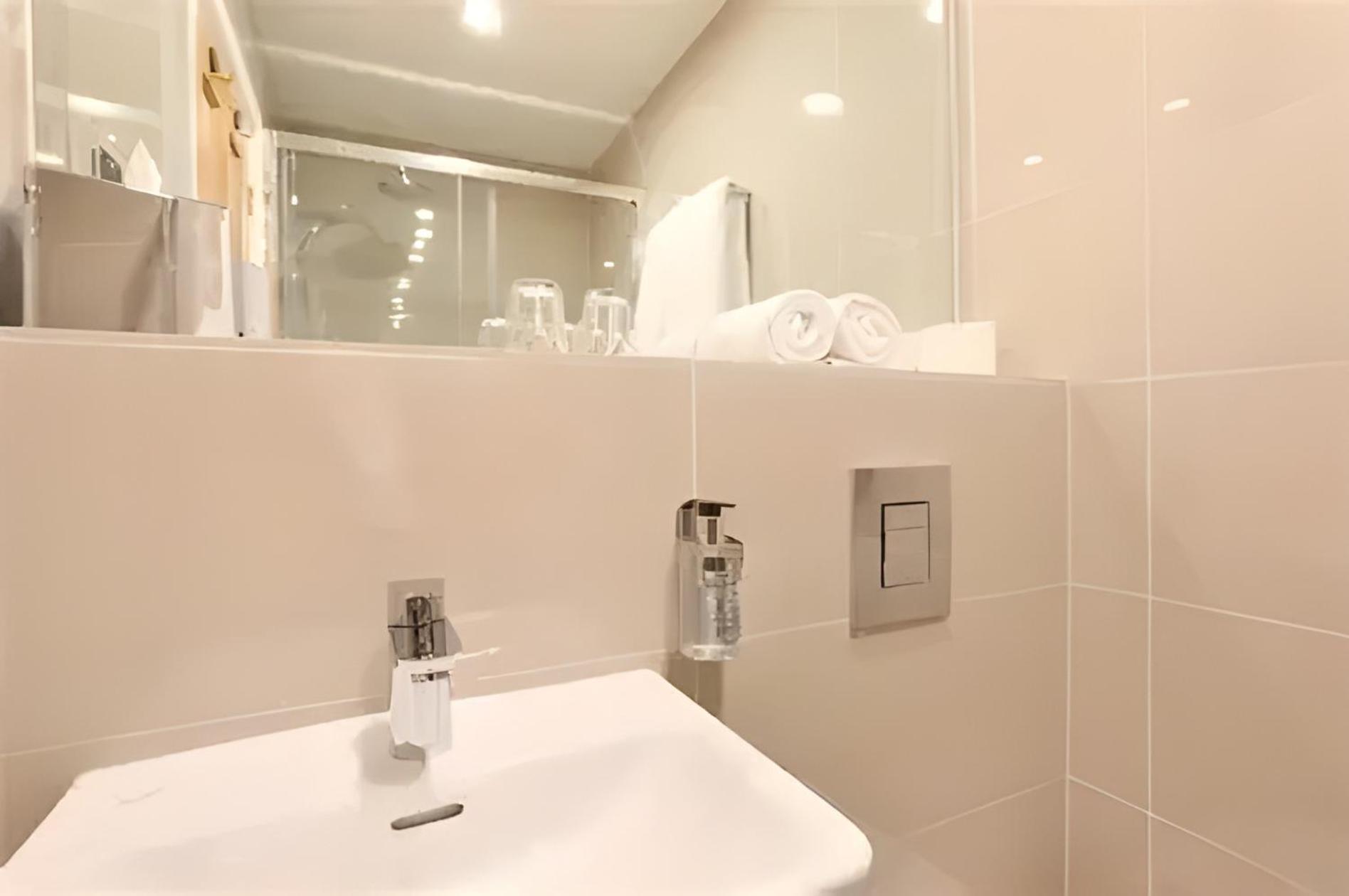 Standard Single Room,1716965903:JPEG