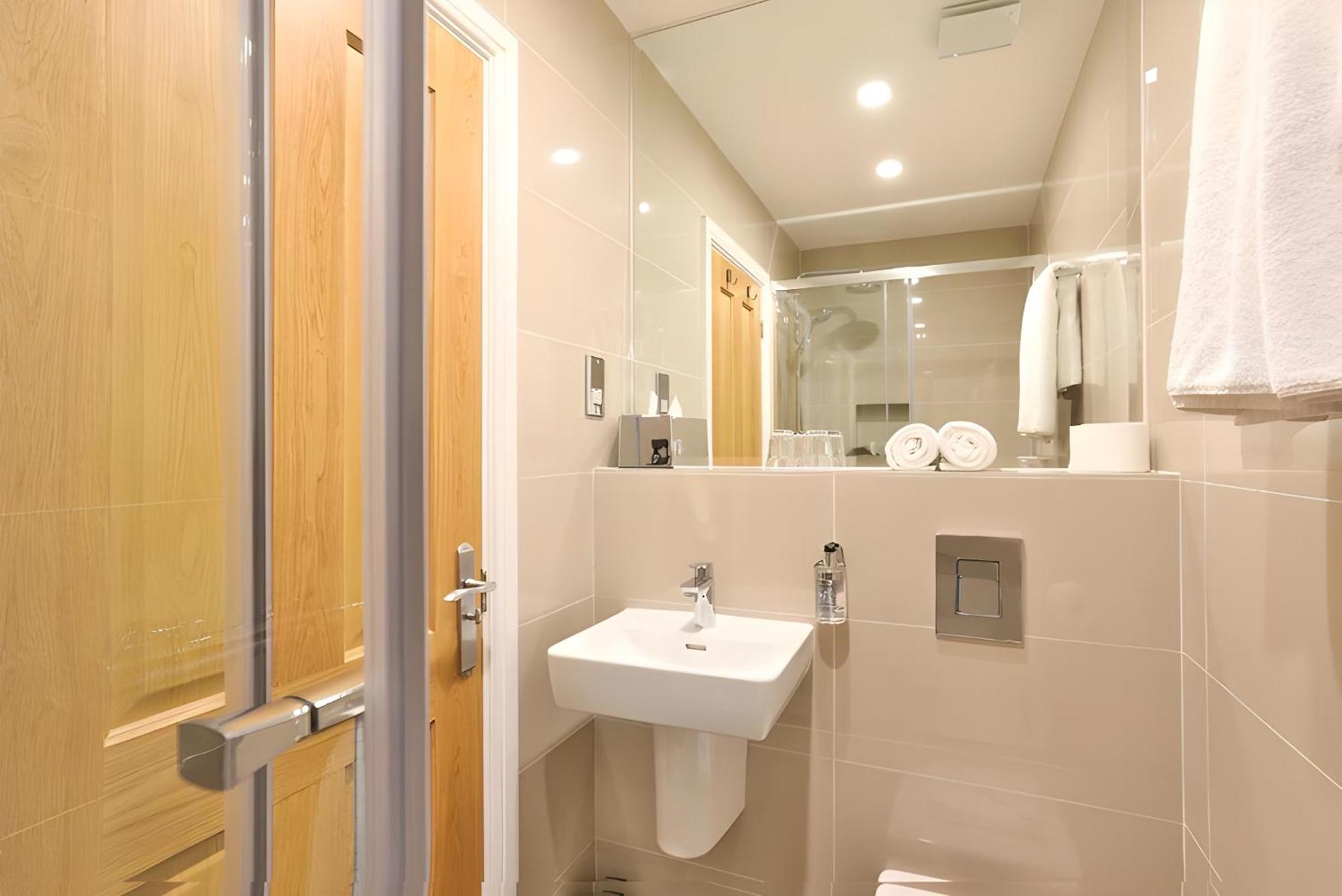 Standard Twin Room,1716966093:JPEG