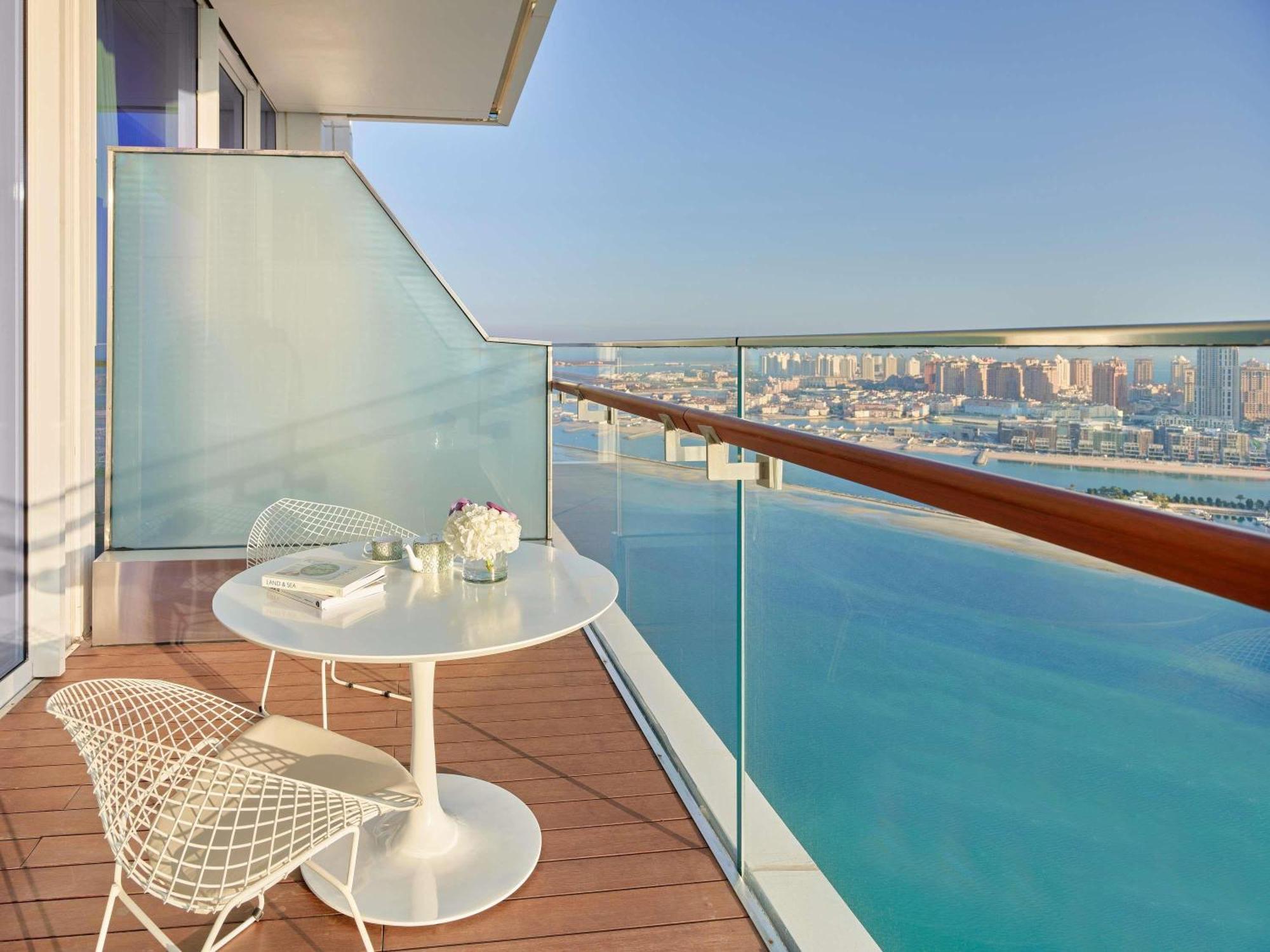Chambre Lit King-Size Premier avec Balcon - Vue sur Mer