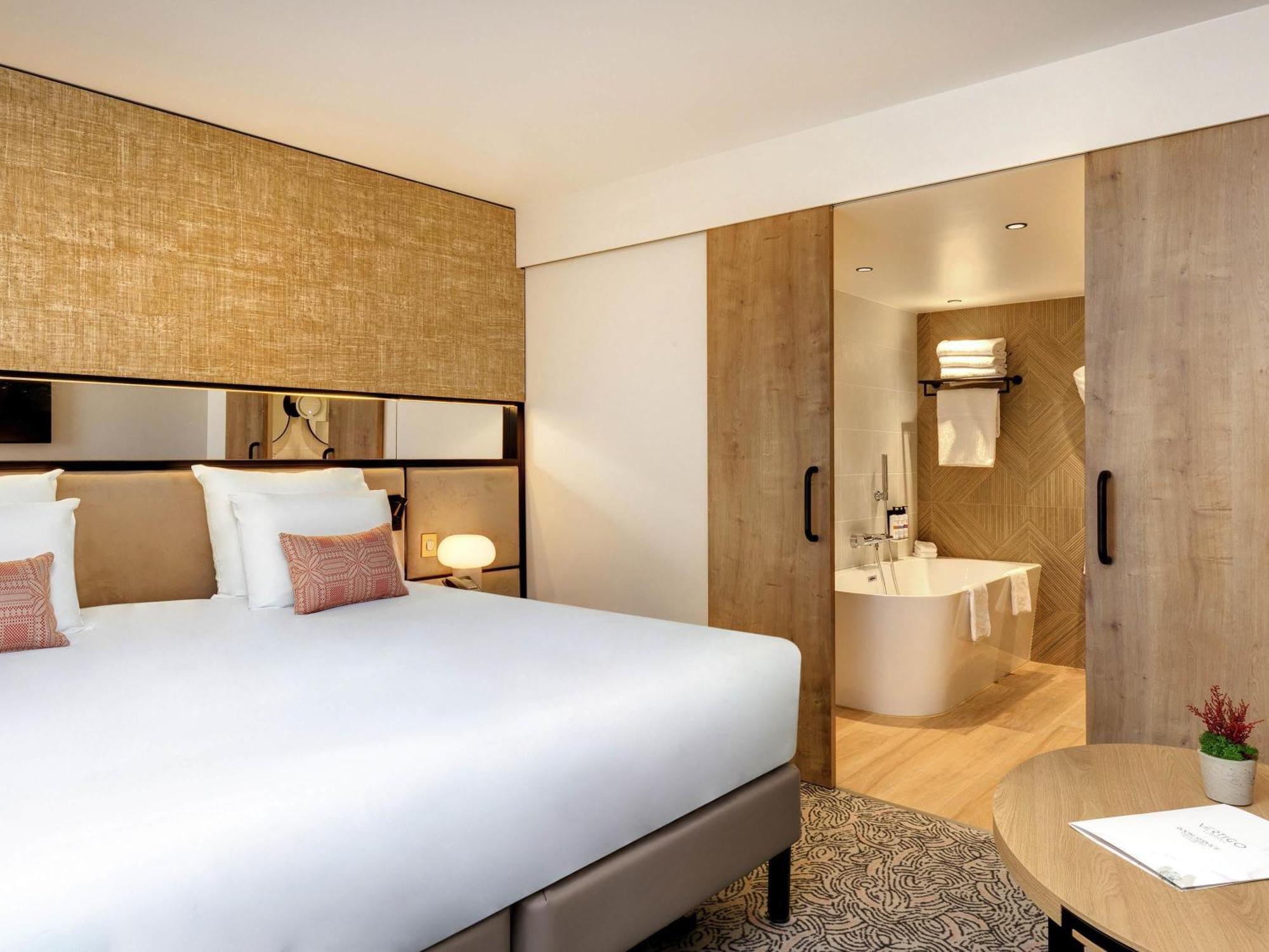 Deluxe Suite met Kingsize Bed en Slaapbank