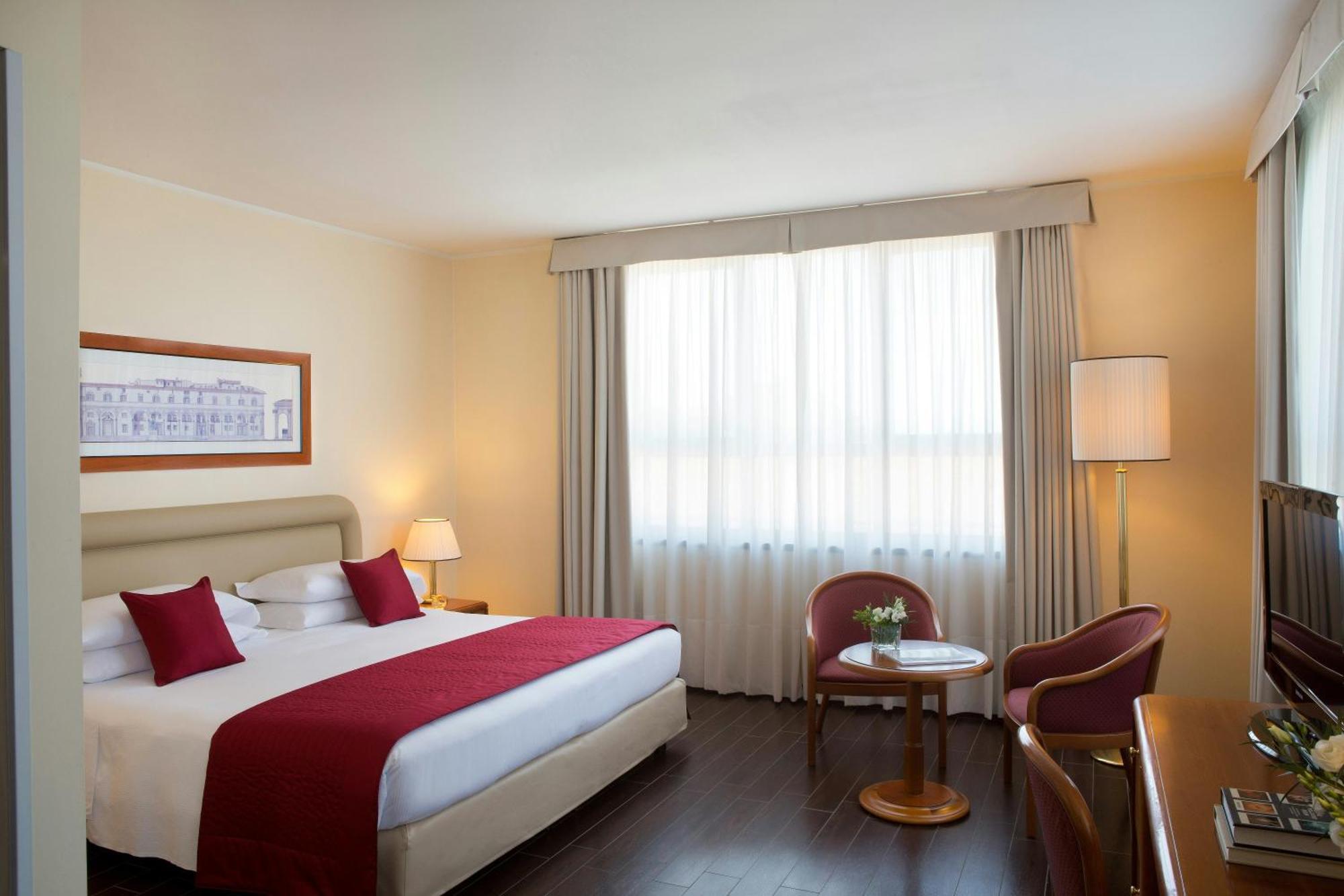 Quarto Executivo com Cama de Casal ou 2 de Solteiro