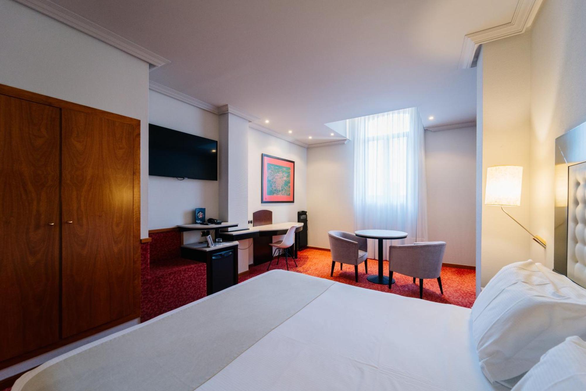 Double or Twin Room,1739364161:JPEG