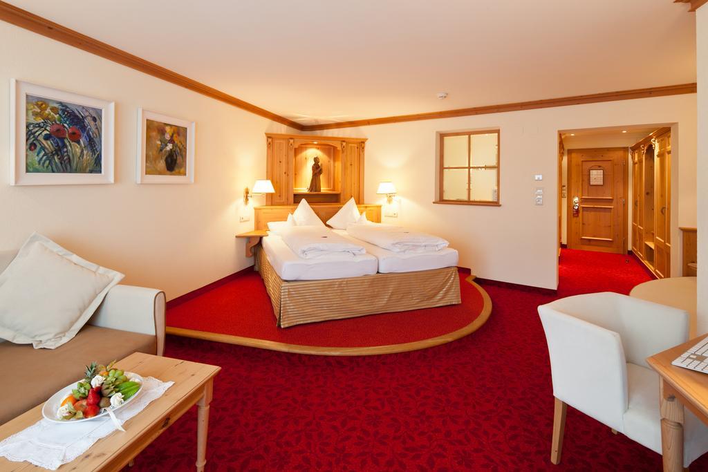 Deluxe Double Room,1187472838:JPEG