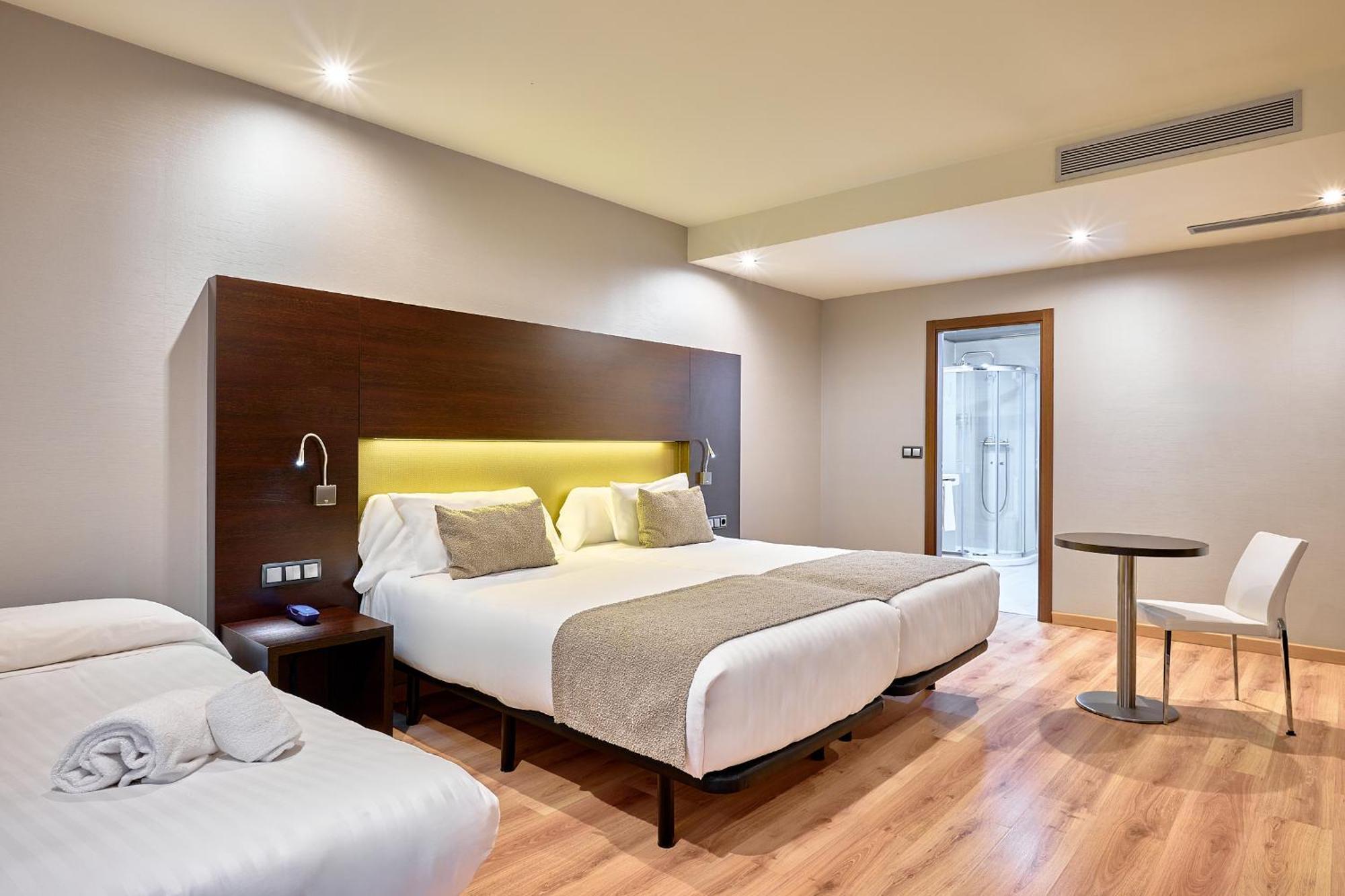 Chambre Triple (3 Adultes)